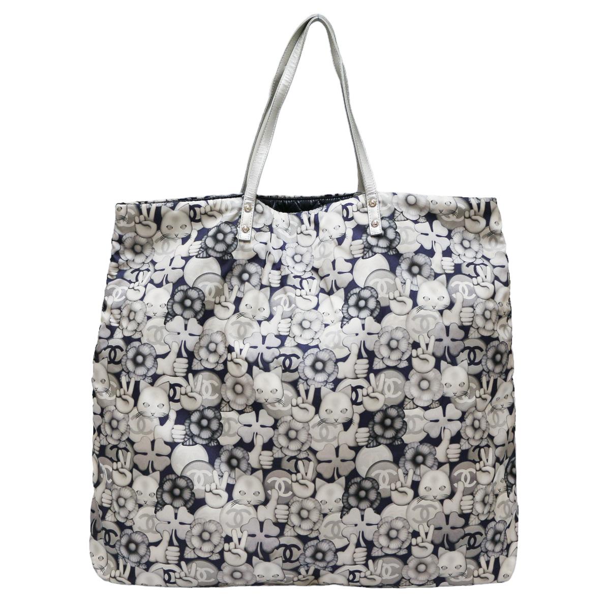 Gray CHANEL reversible Choupette tote bag For Sale