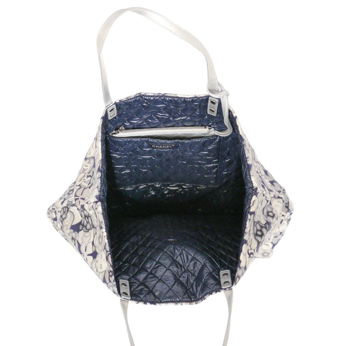 CHANEL reversible Choupette tote bag For Sale 2