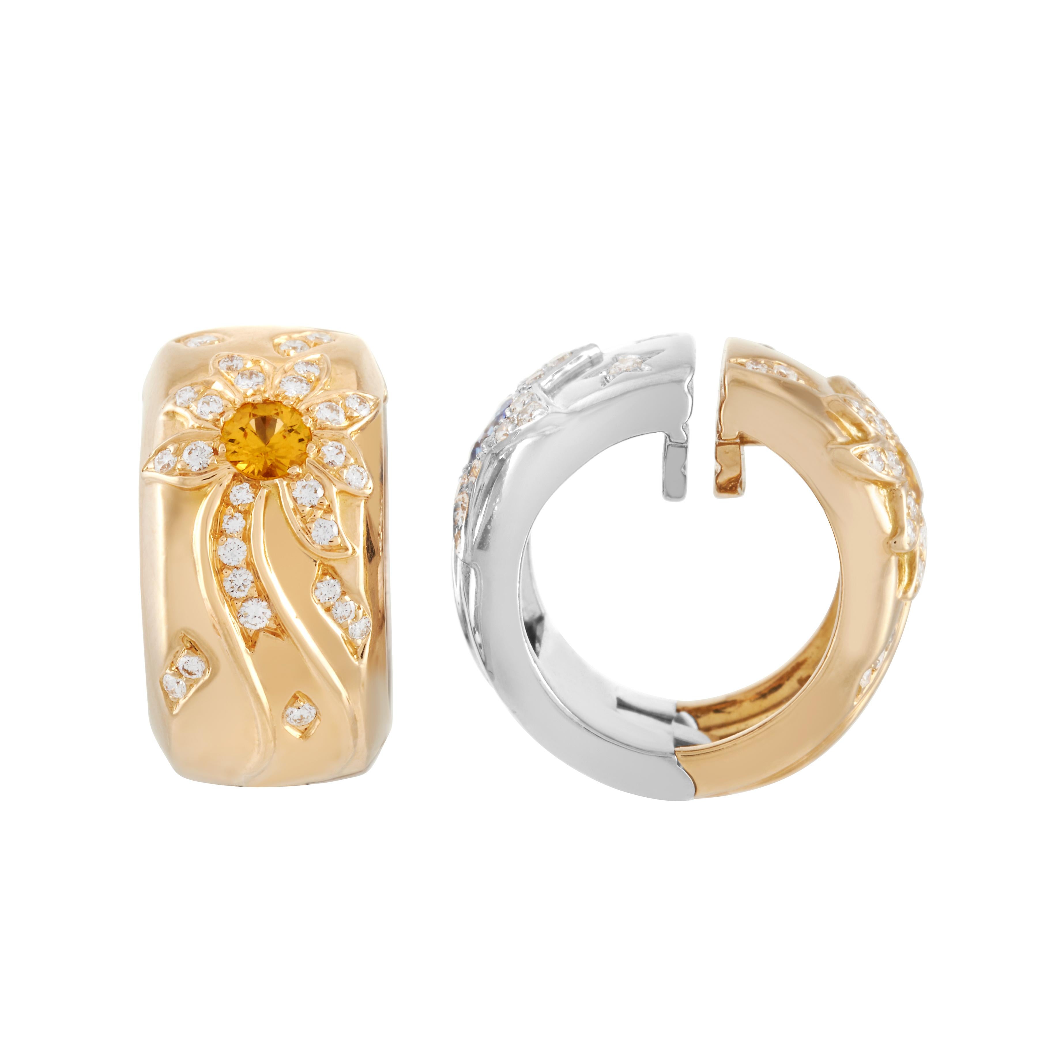 Taille ronde Clips d'oreilles Chanel en forme de comète réversibles en or 18 carats avec diamants, saphirs jaunes et bleus en vente