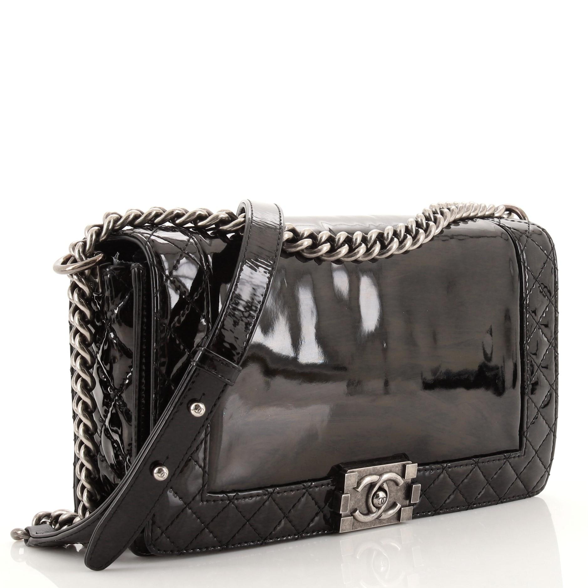 Chanel Reverso Boy Klappentasche Lackleder Neu Medium (Schwarz)