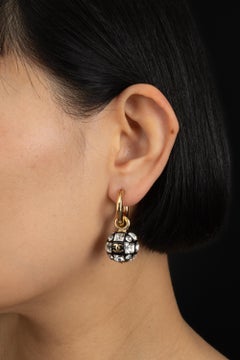 Chanel rhinestoned earrings Resort 2024