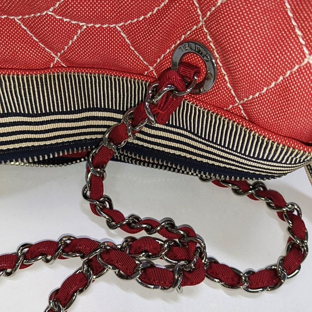 Borsa Chanel a rombi in denim trapuntato medio con catena CC, 2009-2010 in vendita 12