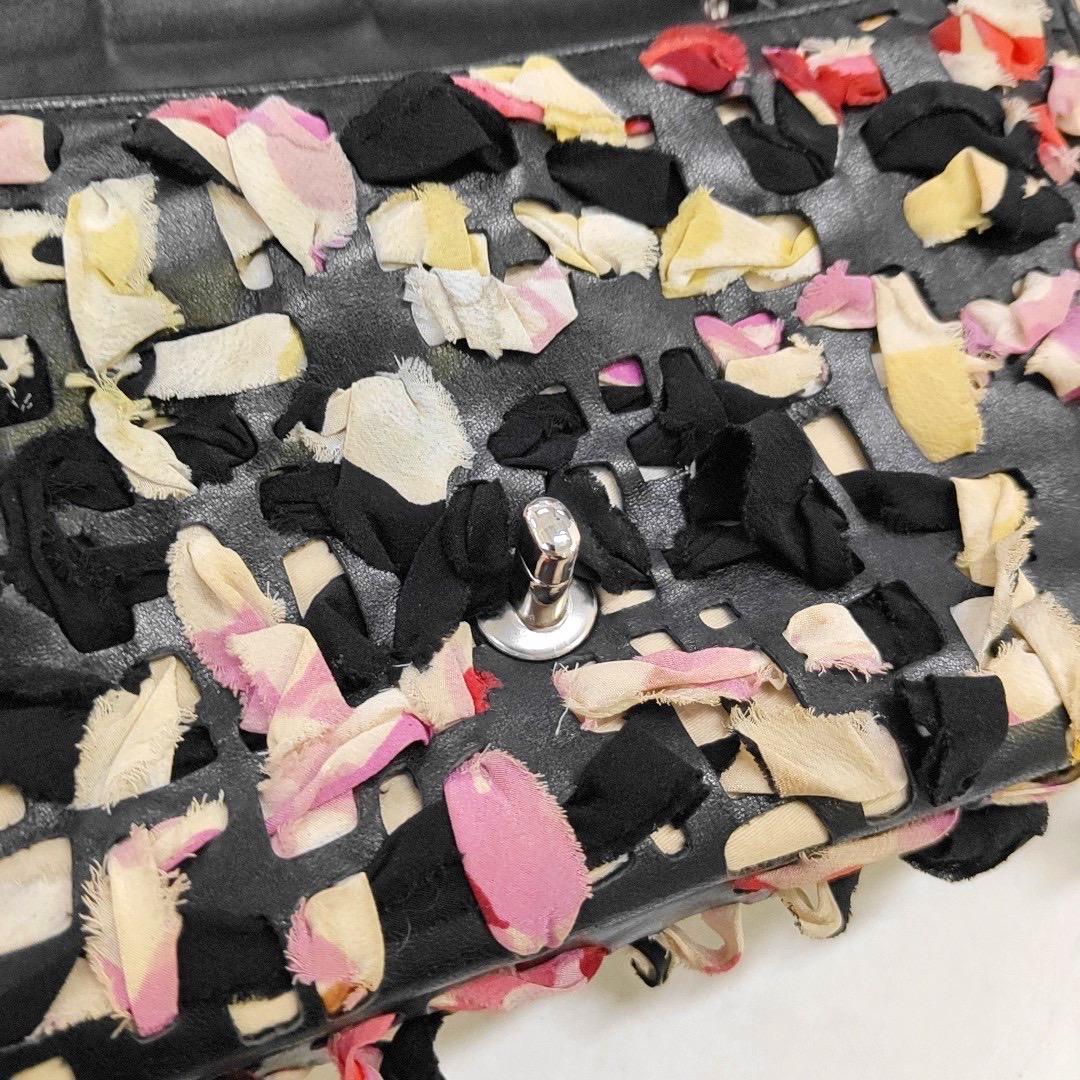 Chanel Borsa media con patta singola intrecciata con nastro e pelle Pelle e Fabrice in vendita 1