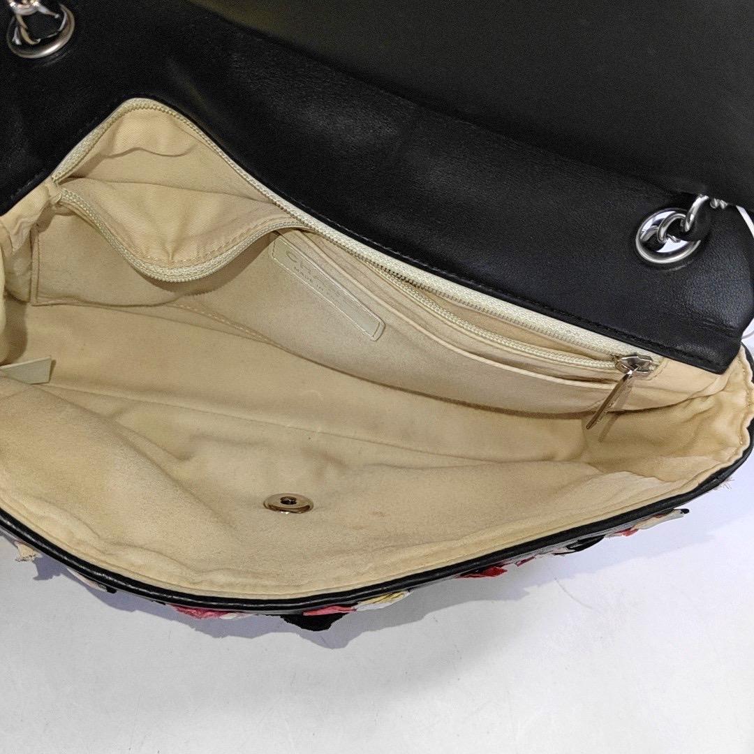 Chanel Borsa media con patta singola intrecciata con nastro e pelle Pelle e Fabrice in vendita 3