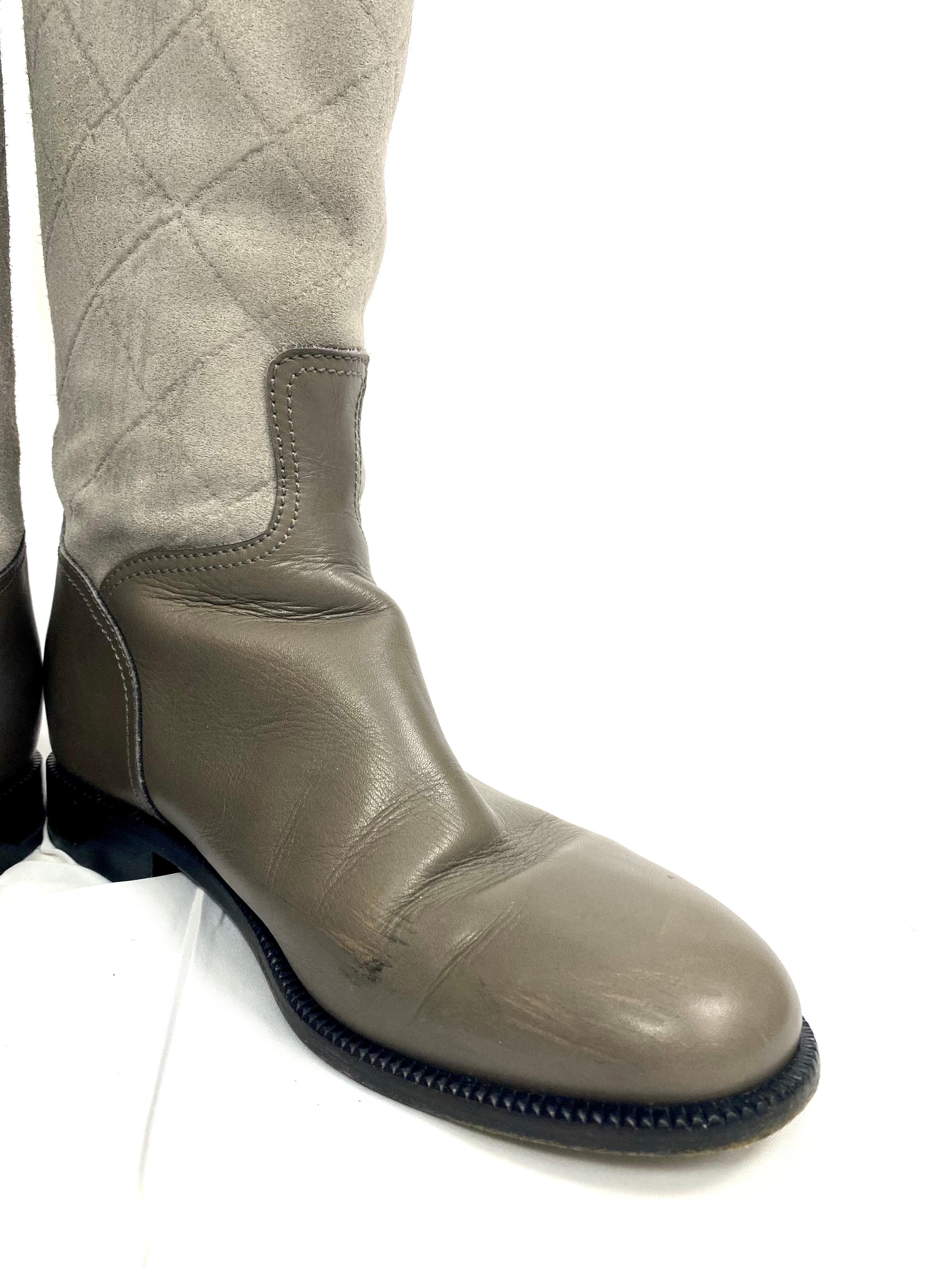 Chanel riding boots in quilted leather and suede For Sale 9