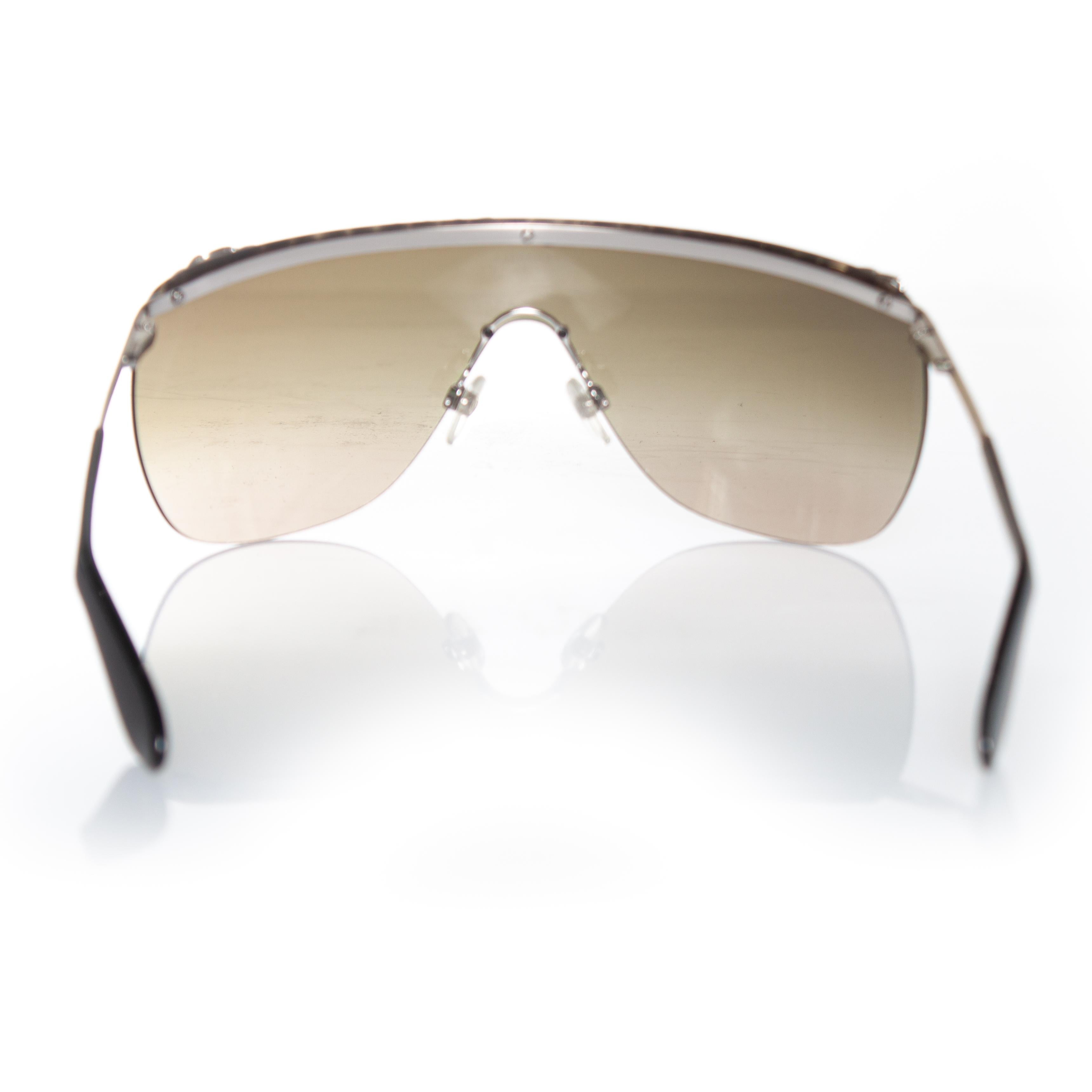 Chanel, rimless shield chain sunglasses In Good Condition For Sale In AMSTERDAM, NL