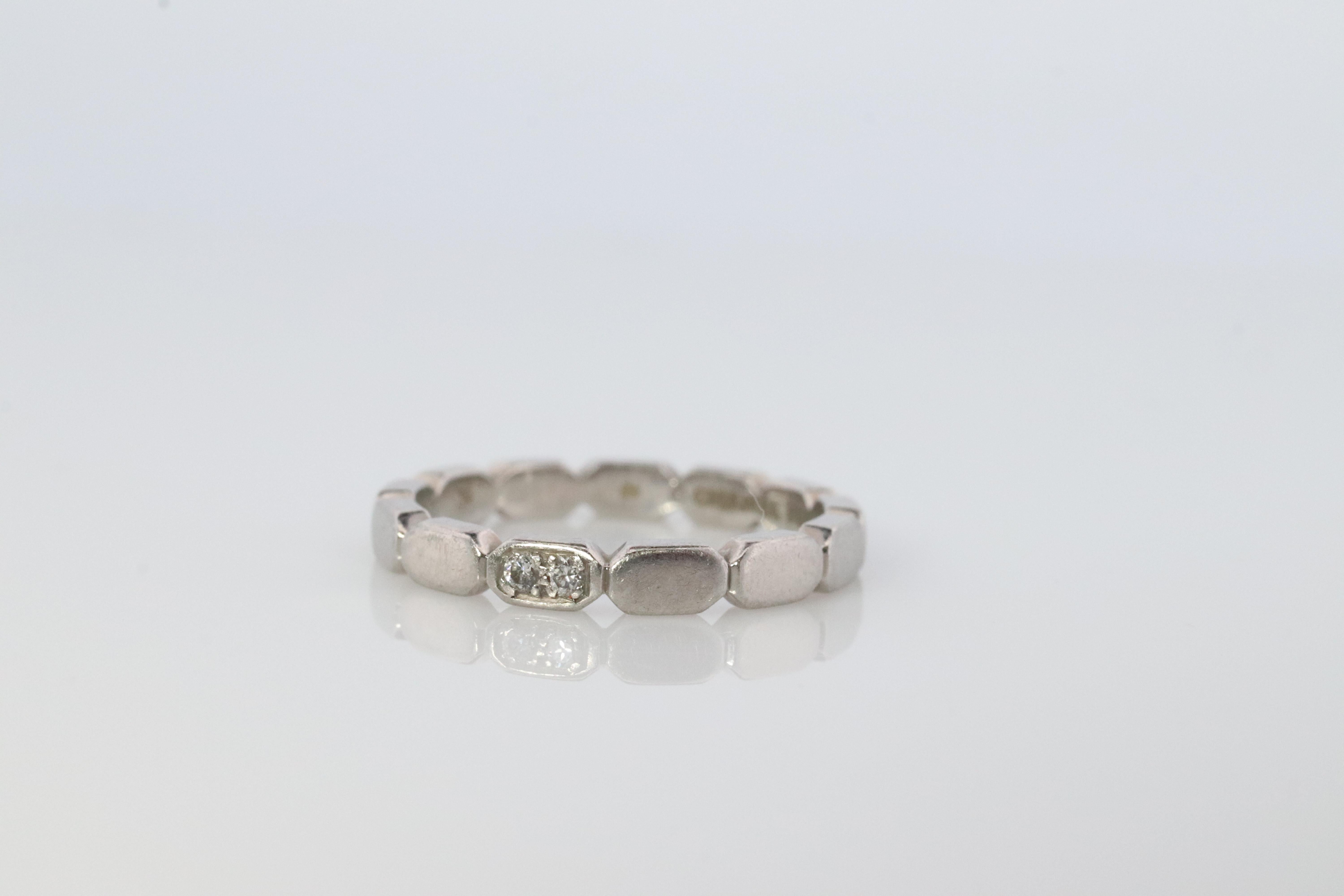 Anillo Chanel auténtico

Platino PT950 Premiere Promes


Detalles:
2.5 mm de ancho
Tamaño del anillo 4,25
Solicita más fotos y preguntas.