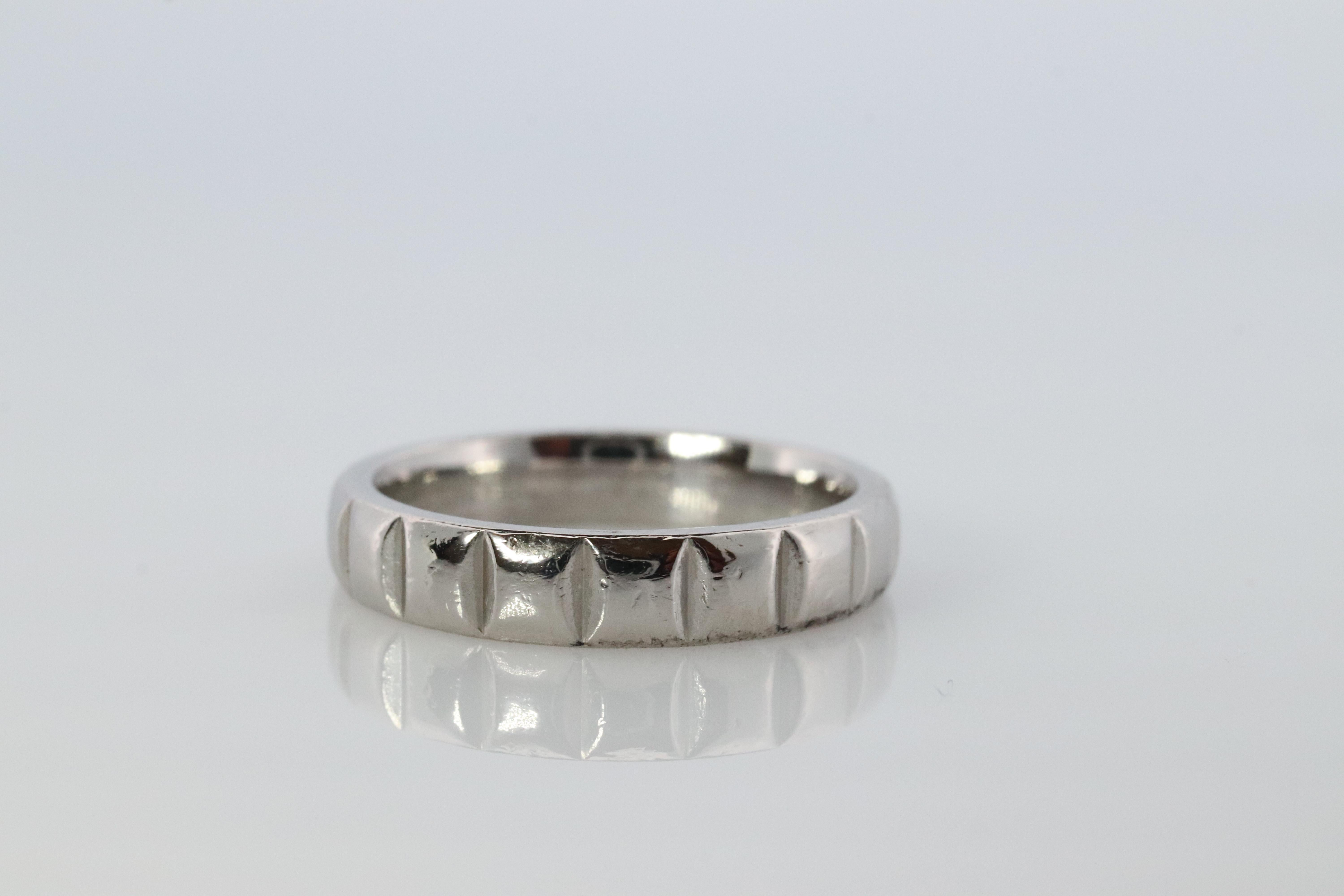 Chanel Ring. Genuines CHANEL PT950 Platin Schokoladen-Bar-Armband (Moderne) im Angebot