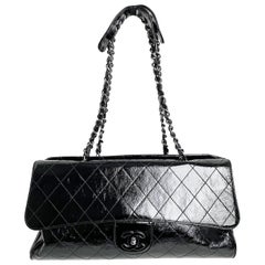 Chanel Ritz Umhängetasche Convertible Clutch Schwarz Matelasse Lackleder