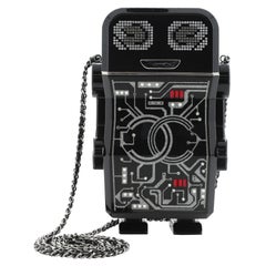Chanel Roboter Minaudiere Kristall verschönert Plexiglas