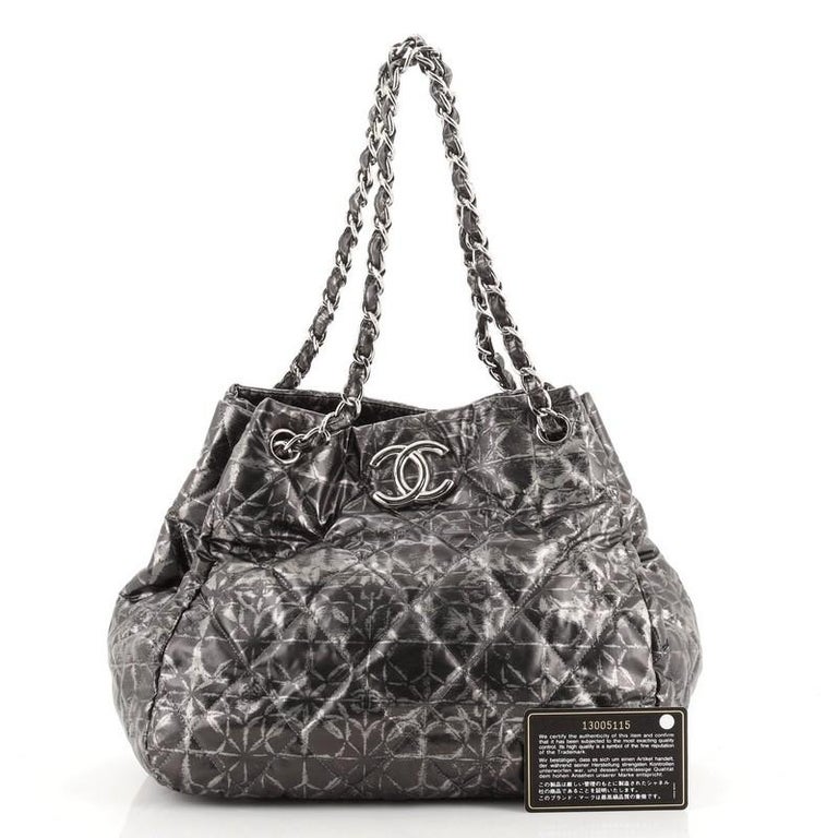 Chanel Pre-owned 1997-1999 Diamond-Print Tote Bag - Black