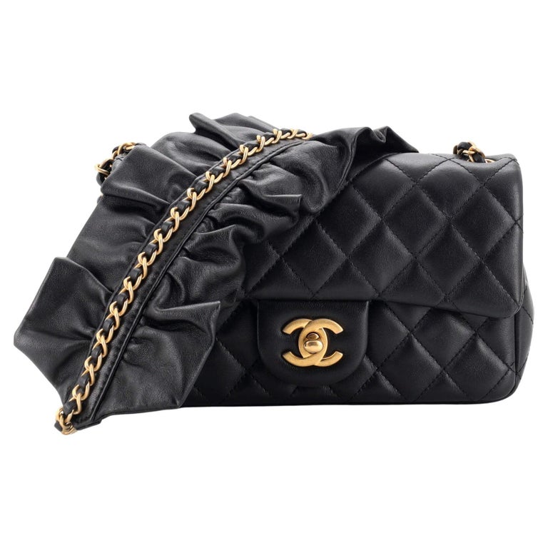 Chanel 22C Black Chevron Calfskin Small Classic Double Flap Bag - Handbag | Pre-owned & Certified | used Second Hand | Unisex