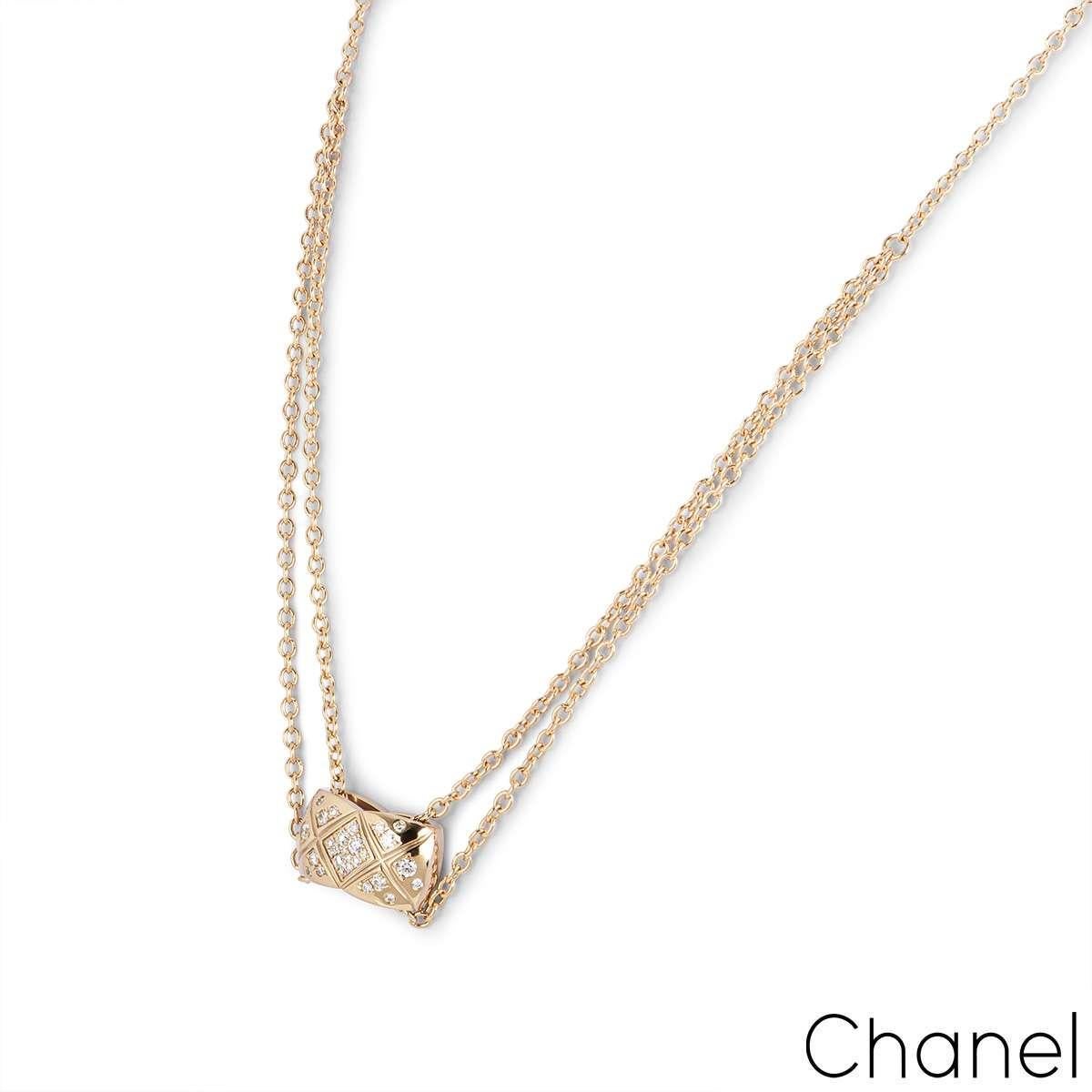 A beautiful 18k beige / rose gold diamond Chanel necklace from the Coco Crush collection. The necklace comprises of a quilted rectangular motif set with round brilliant cut diamonds in the centre. The diamonds have a total weight of 0.16. The