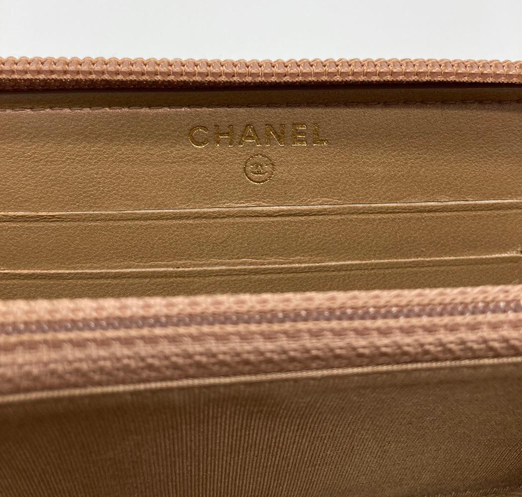 Chanel Rose Gold Patent Leather Le Boy Wallet  In Excellent Condition In Philadelphia, PA