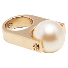 Vintage Chanel Rotating faux Pearl Ring 