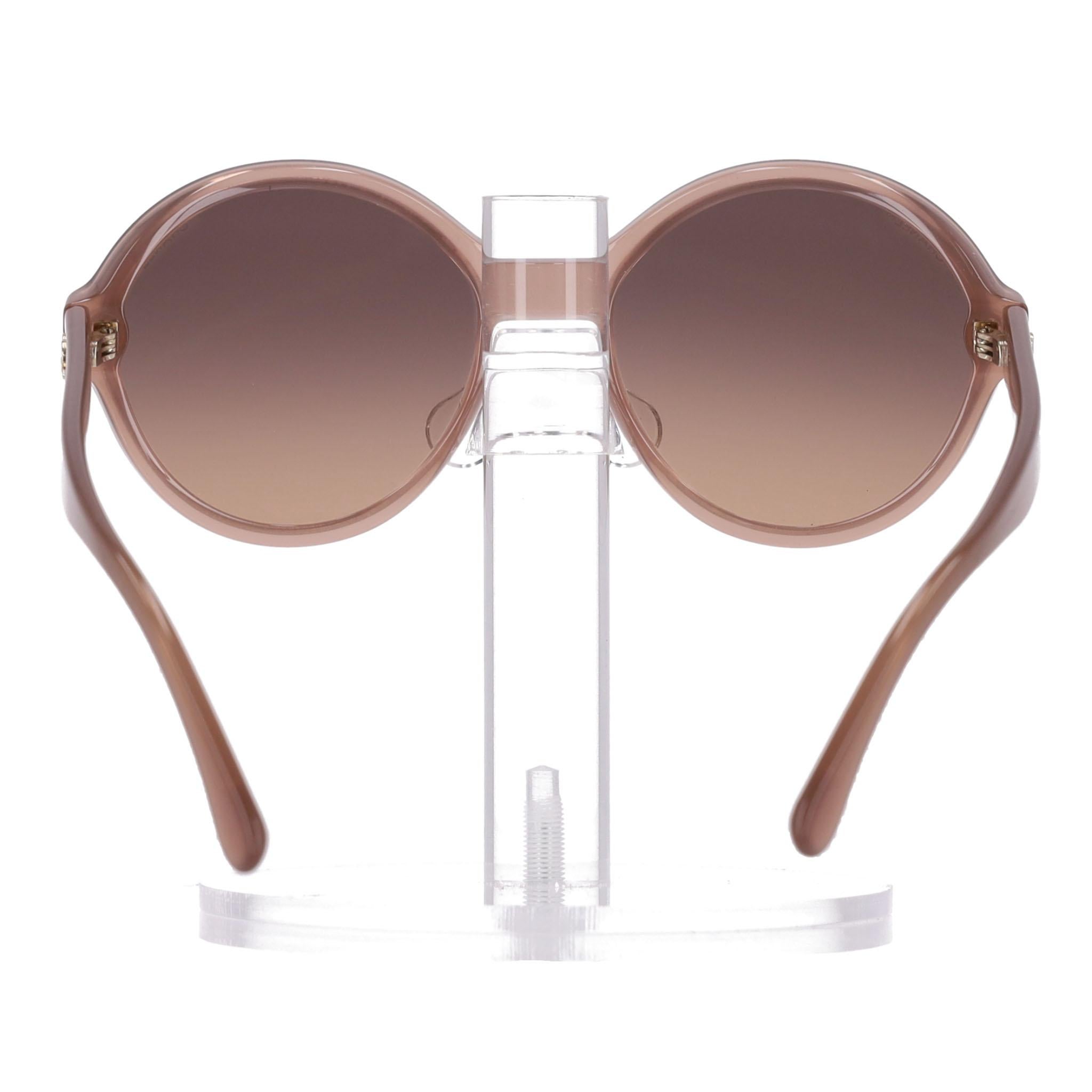 Chanel Runde Sonnenbrille mit 'CC'-Logo im Zustand „Hervorragend“ im Angebot in London, GB