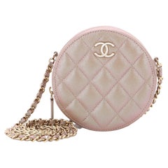 Pochette ronde Chanel avec chaîne matelassée caviar irisé