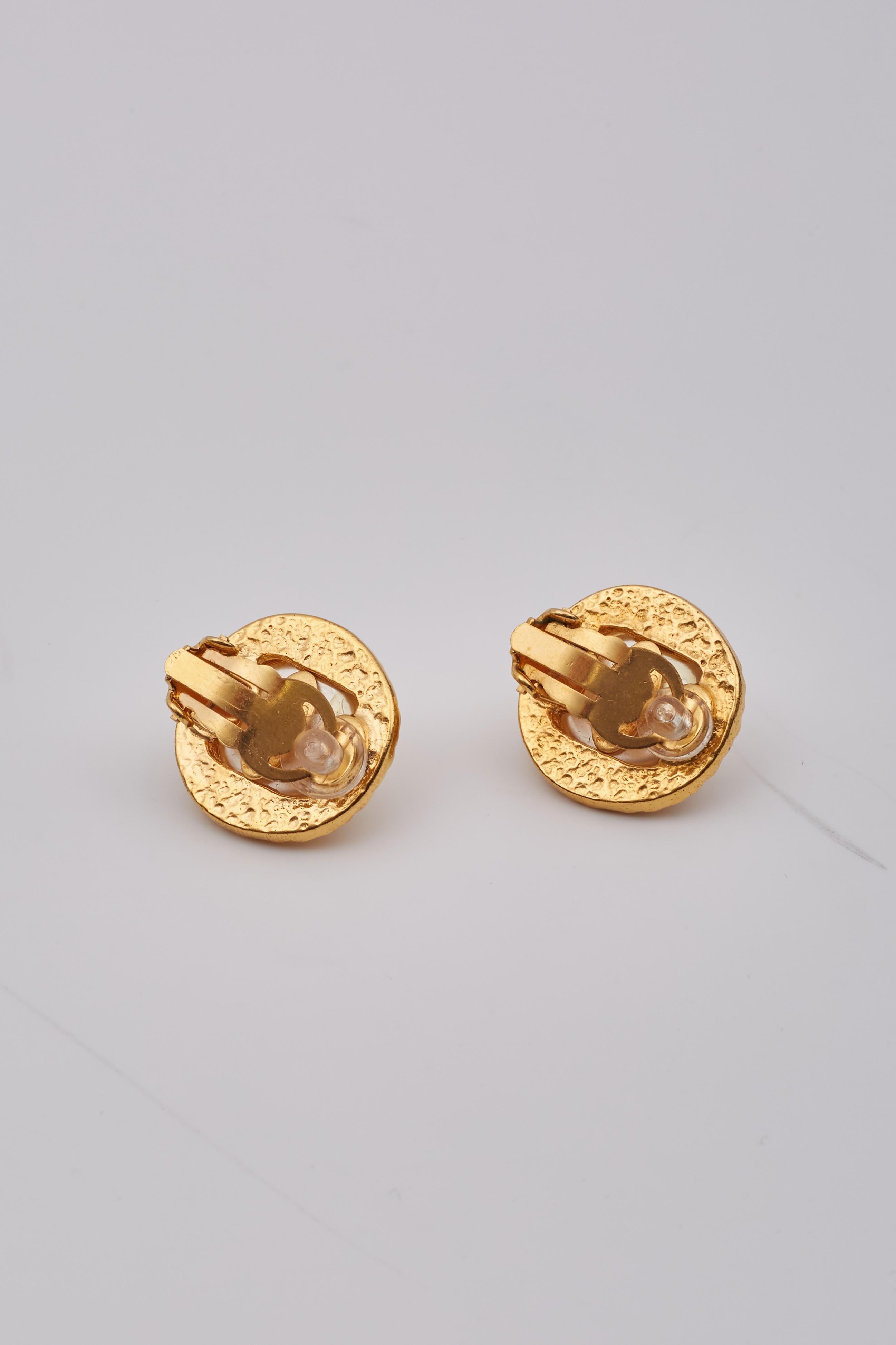 Chanel Round Gold Pearl CC Button Clip On Earrings For Sale 3