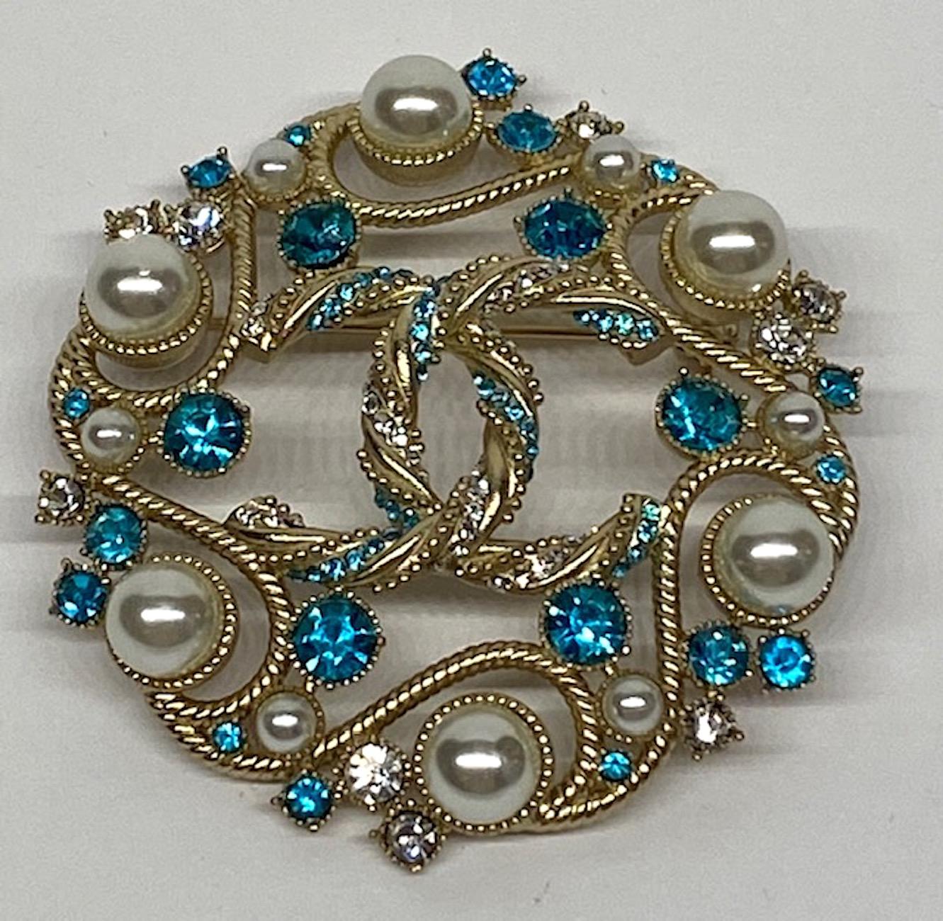 round brooch