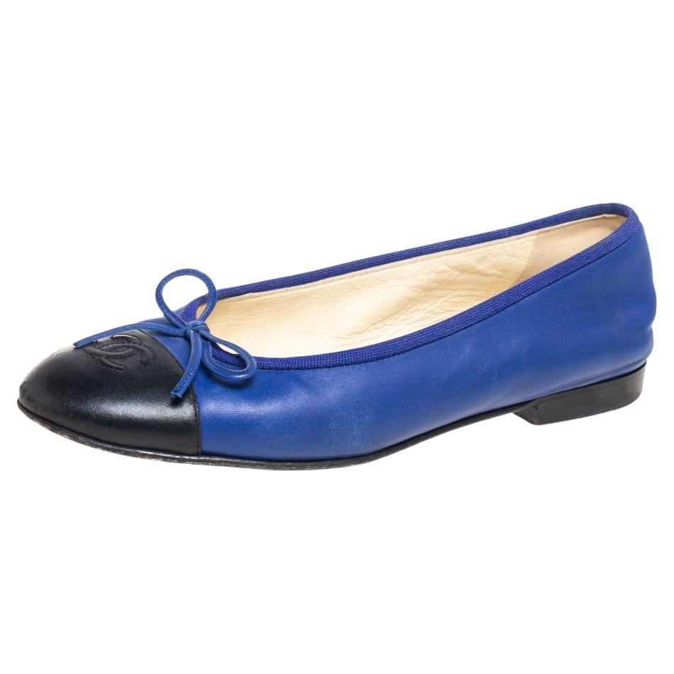 Chanel Royal Blue/Black Leather Bow CC Cap Toe Ballet Flats Size 37.5 For  Sale at 1stDibs | blue chanel shoes