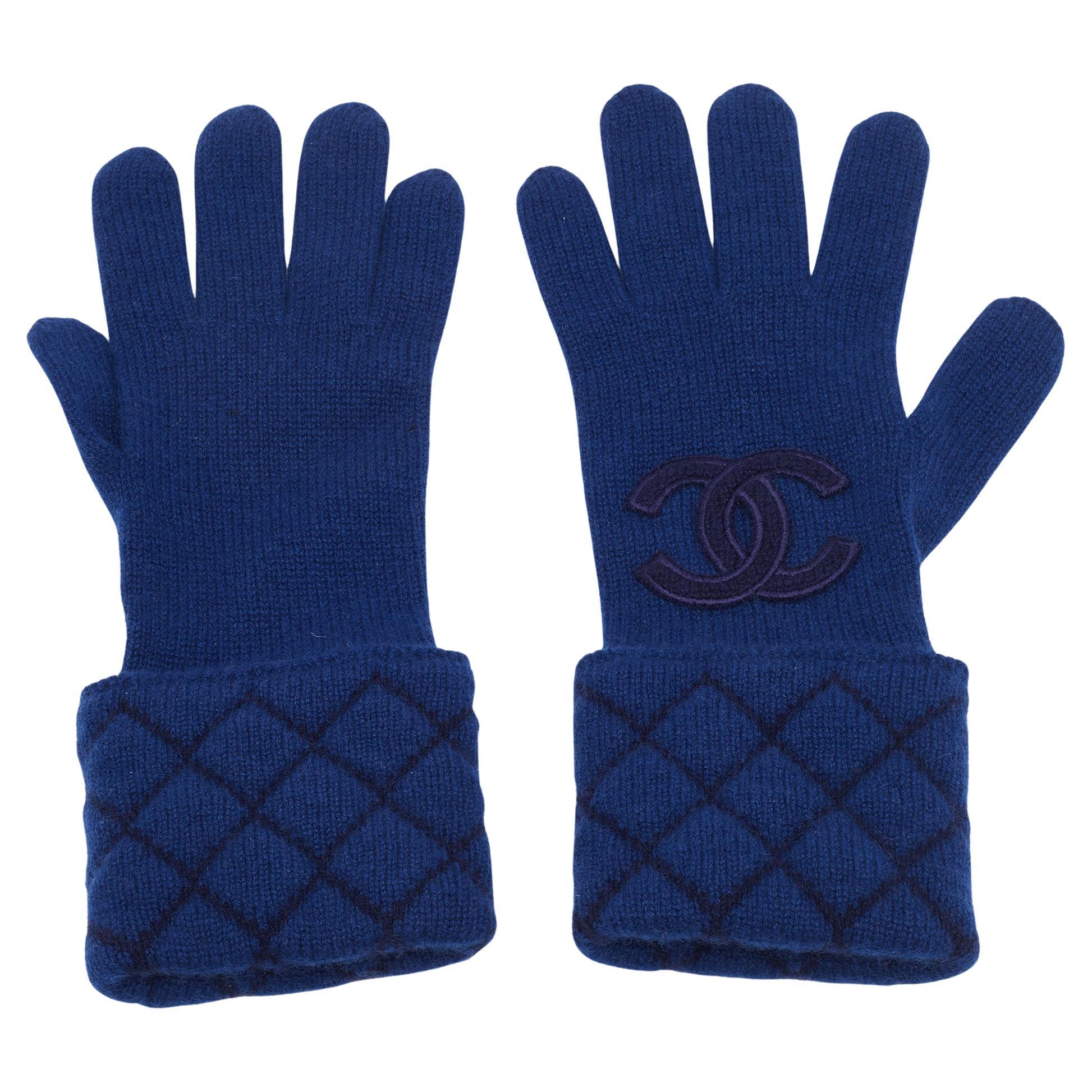 Chanel Gloves - 23 For Sale on 1stDibs | chanel fingerless gloves 