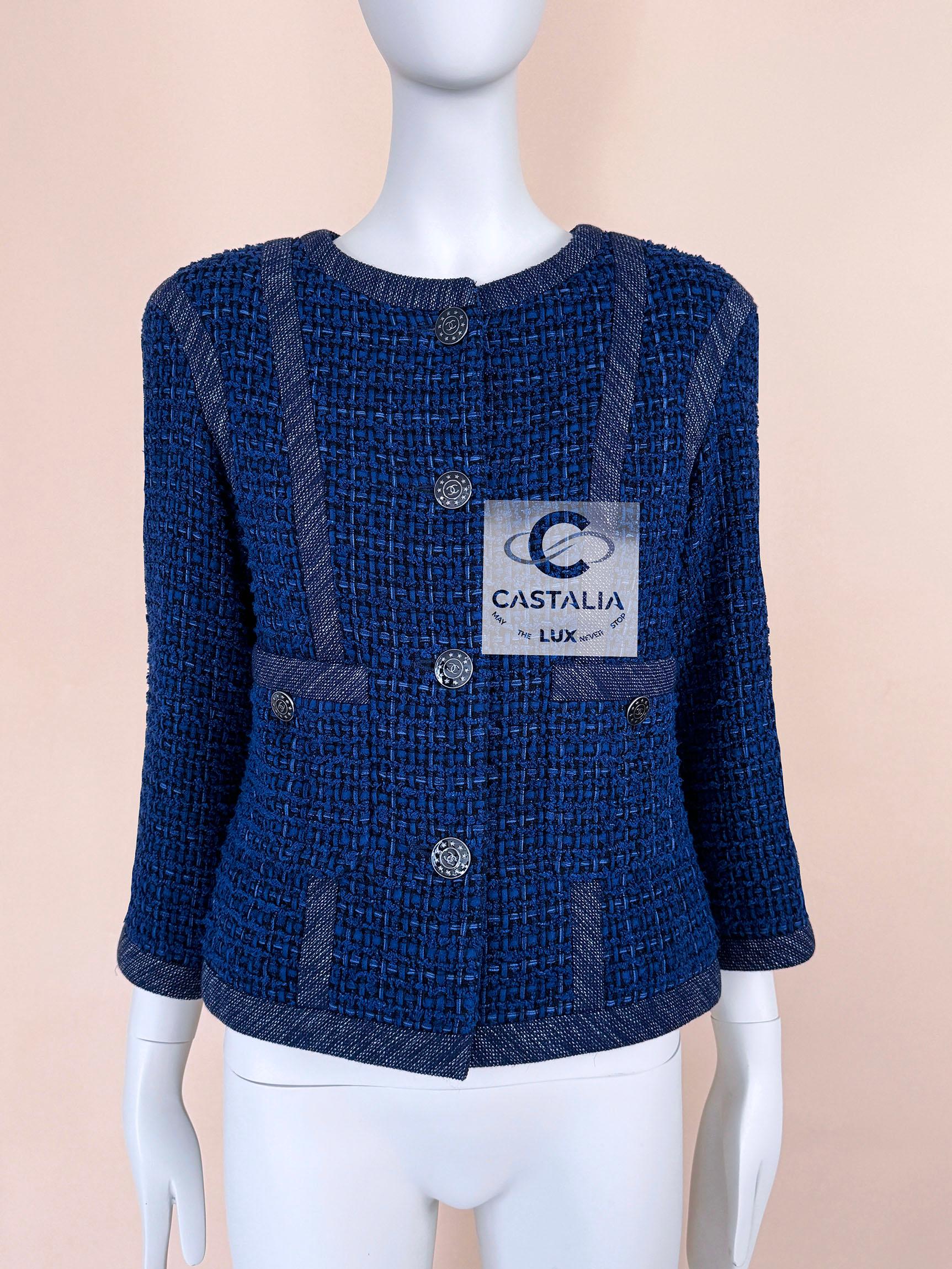 Chanel 8K$ CC Buttons Royal Blue Lesage Tweed Jacket 36 FR For Sale 1