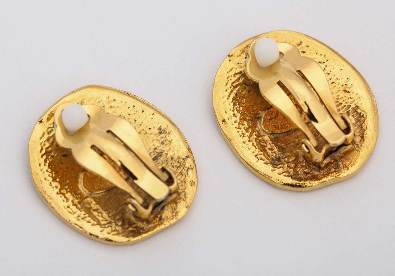 Chanel Rue Cambon Clip-On Earrings In Good Condition For Sale In Chicago, IL