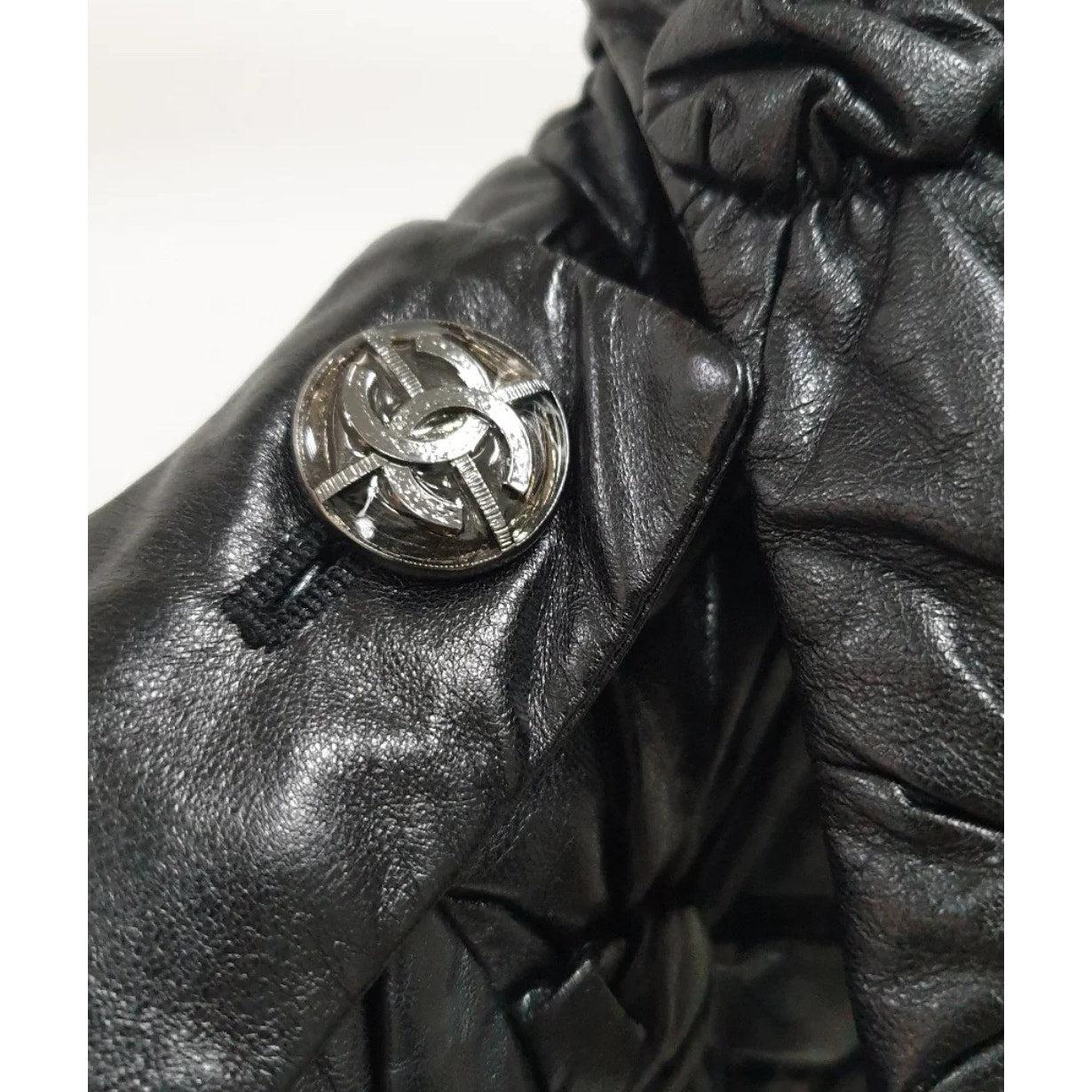 CHANEL Runway 2015 Schwarz gesteppte Lederjacke - Größe 38 im Zustand „Gut“ im Angebot in Krakow, PL