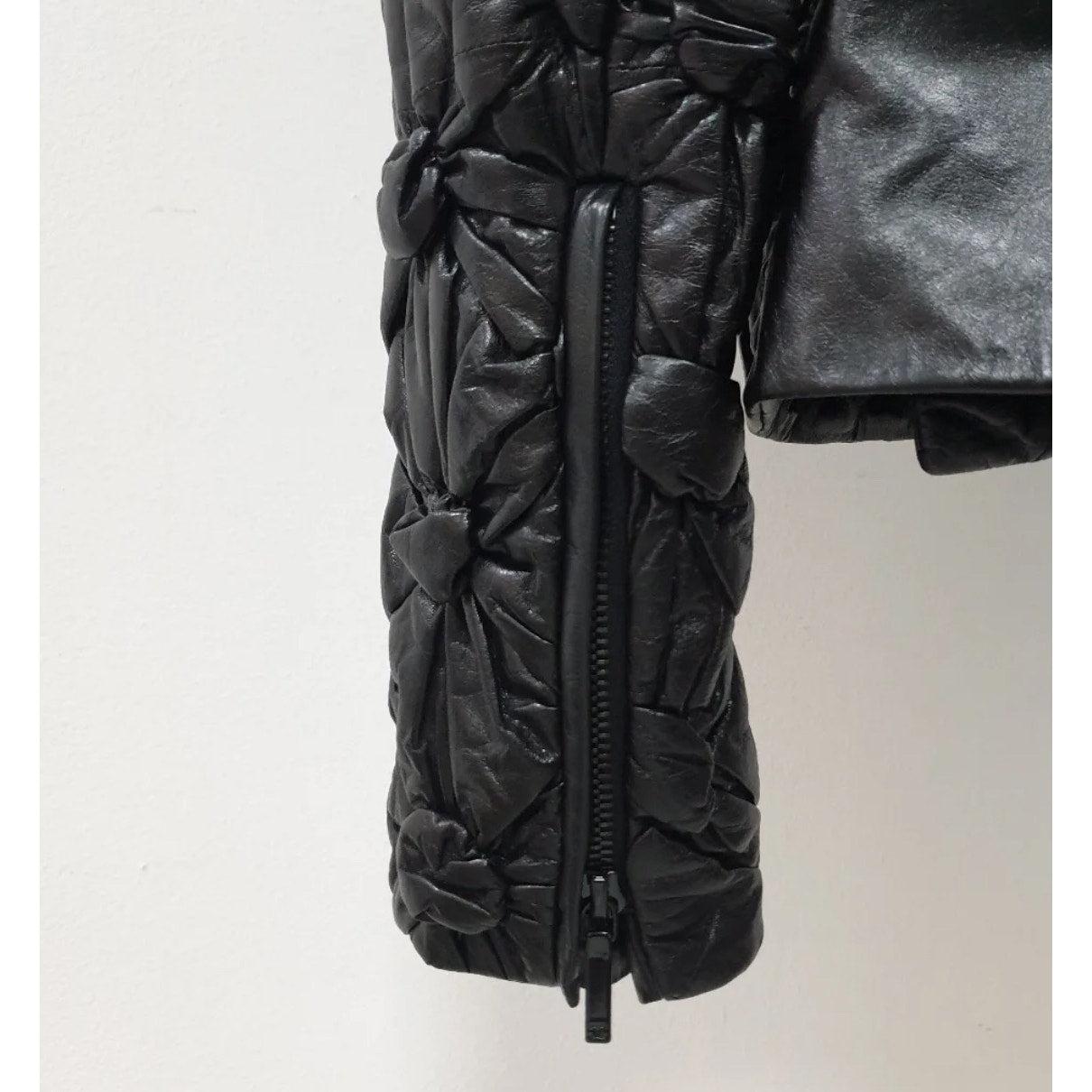 CHANEL Runway 2015 Schwarz gesteppte Lederjacke - Größe 38 im Angebot 1