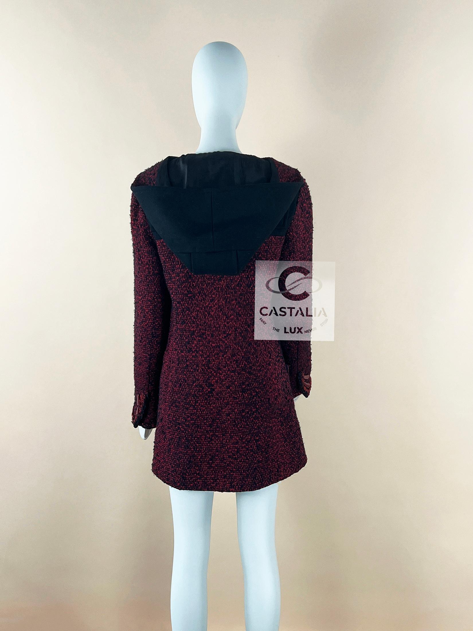 Chanel Runway Black & Burgundy Tweed Coat 40 FR For Sale 6