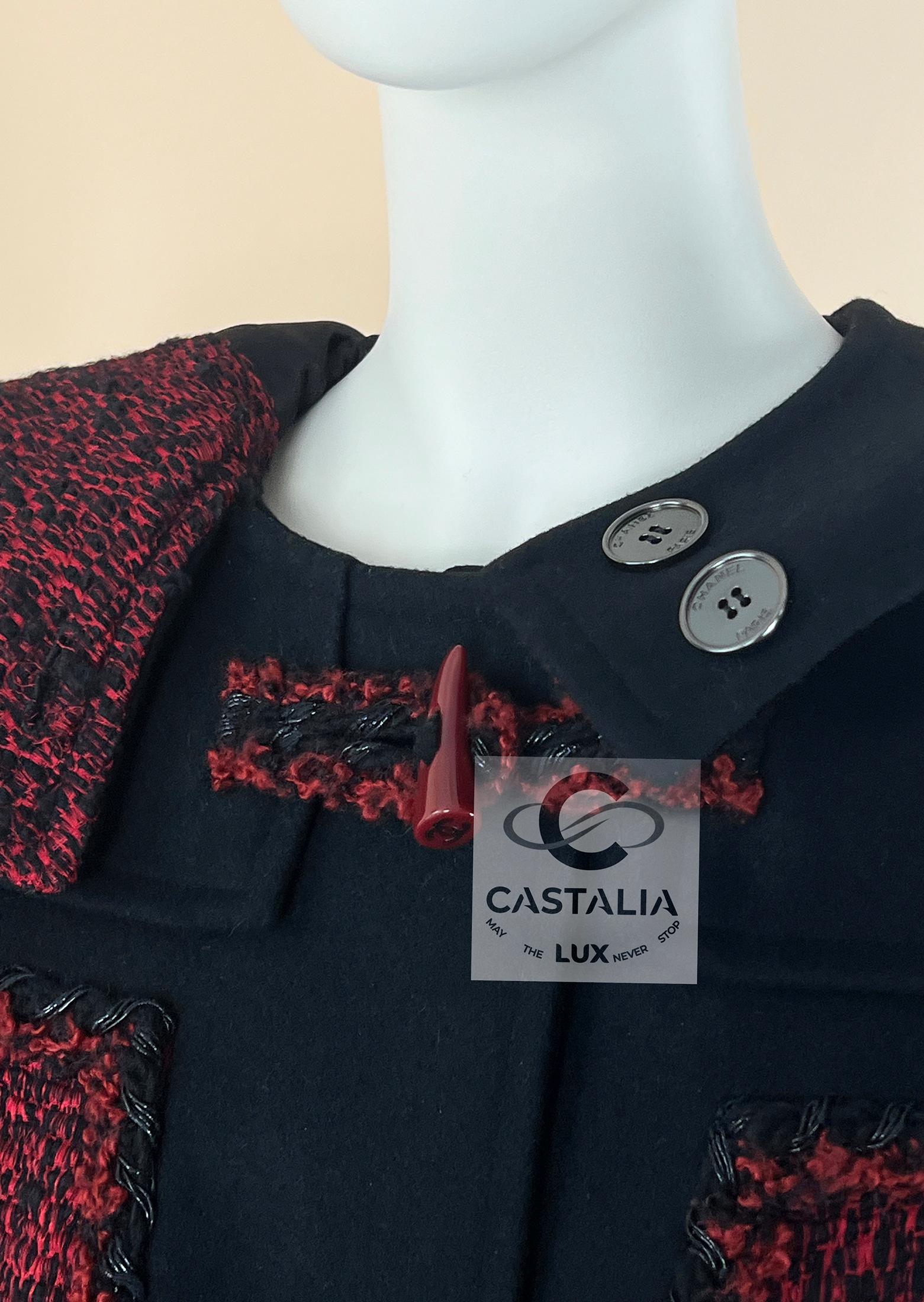 Chanel Runway Black & Burgundy Tweed Coat 40 FR For Sale 3