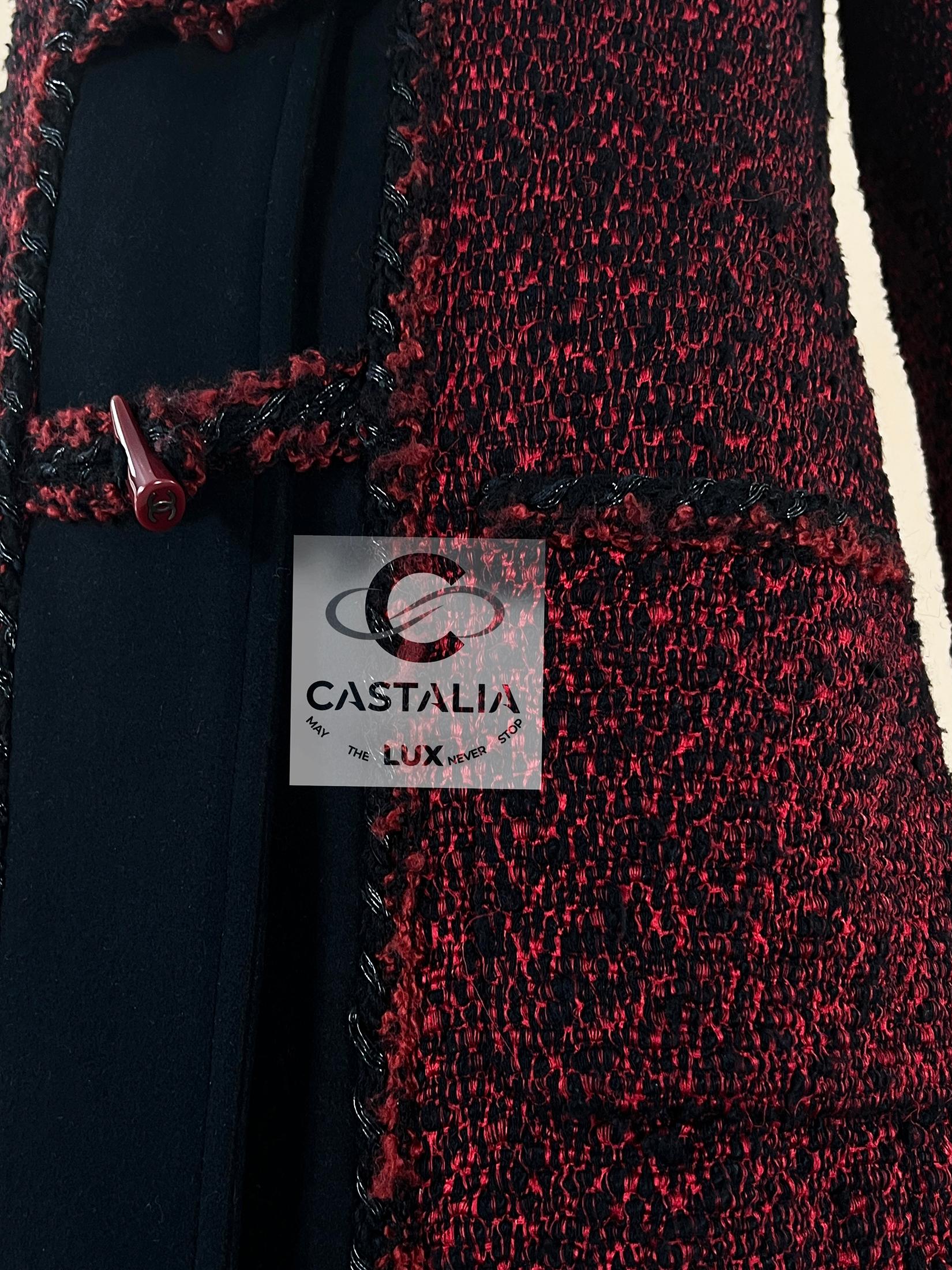 Chanel Runway Black & Burgundy Tweed Coat 40 FR For Sale 5
