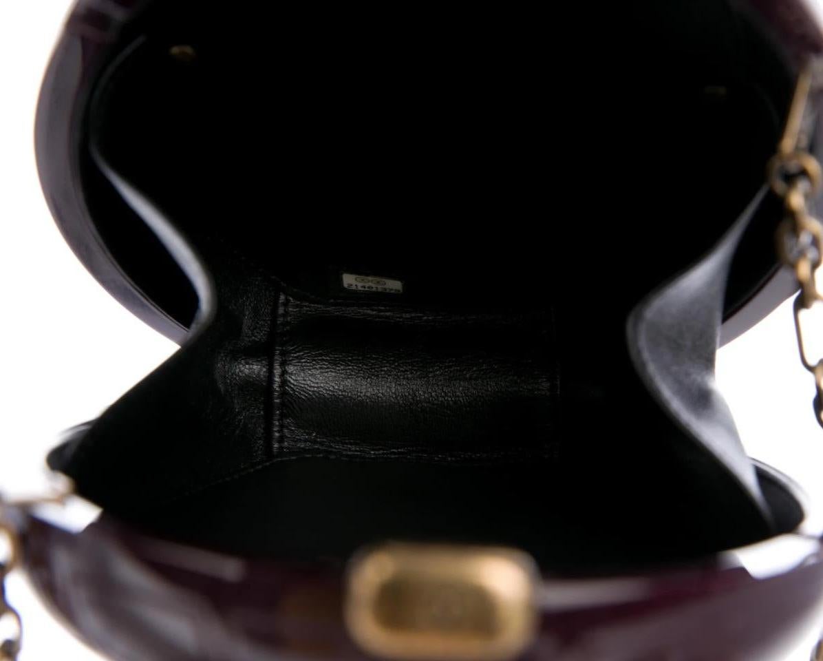 Chanel Runway Burgundy Gold Oval Round Plexiglass Evening Shoulder Chain Bag  In Good Condition In Chicago, IL