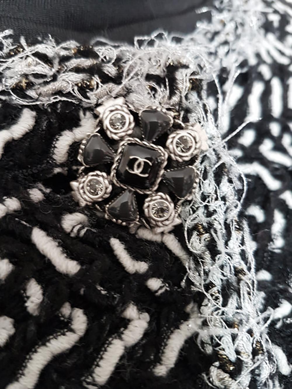 Chanel Runway CC Gripoix Buttons Tweed Cape 50 FR 6