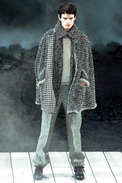Chanel Runway CC Gripoix Buttons Tweed Cape 50 FR