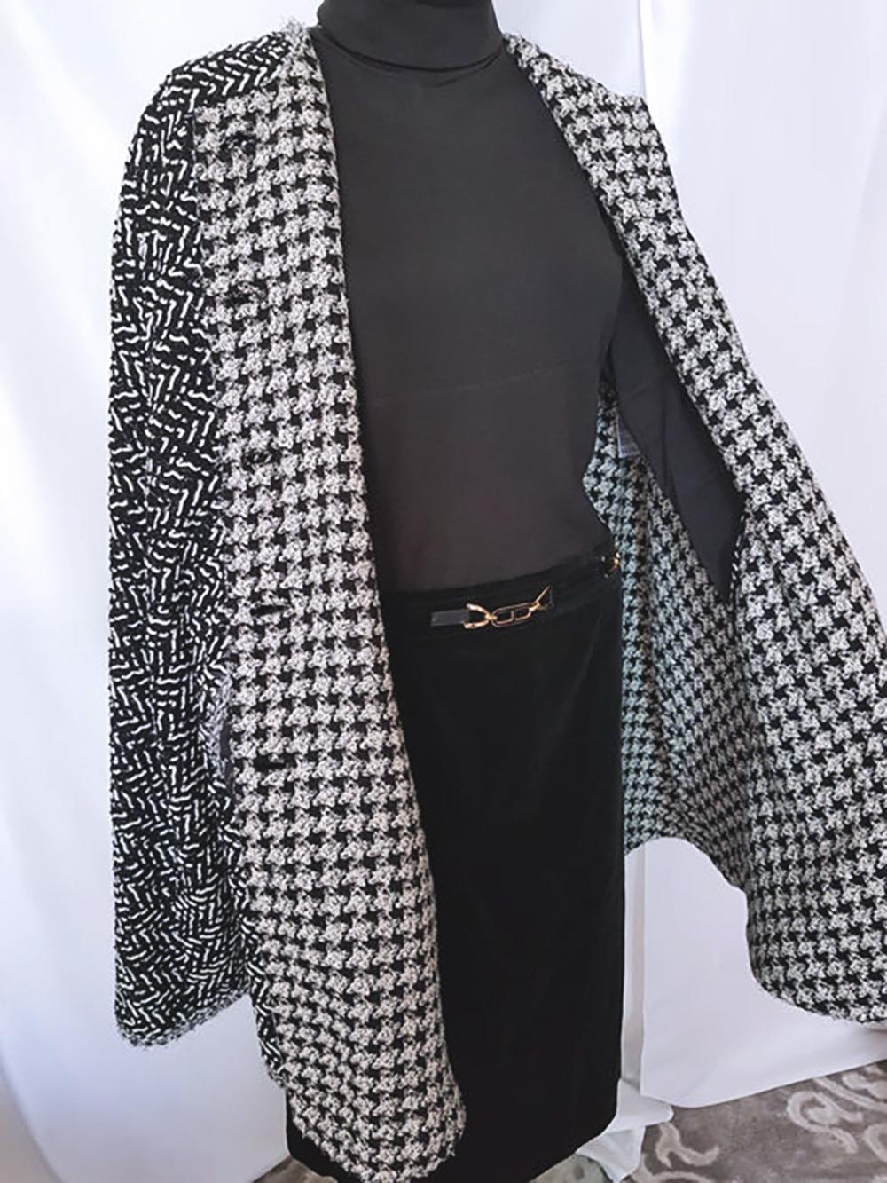 Chanel Runway CC Gripoix Buttons Tweed Cape 50 FR 4