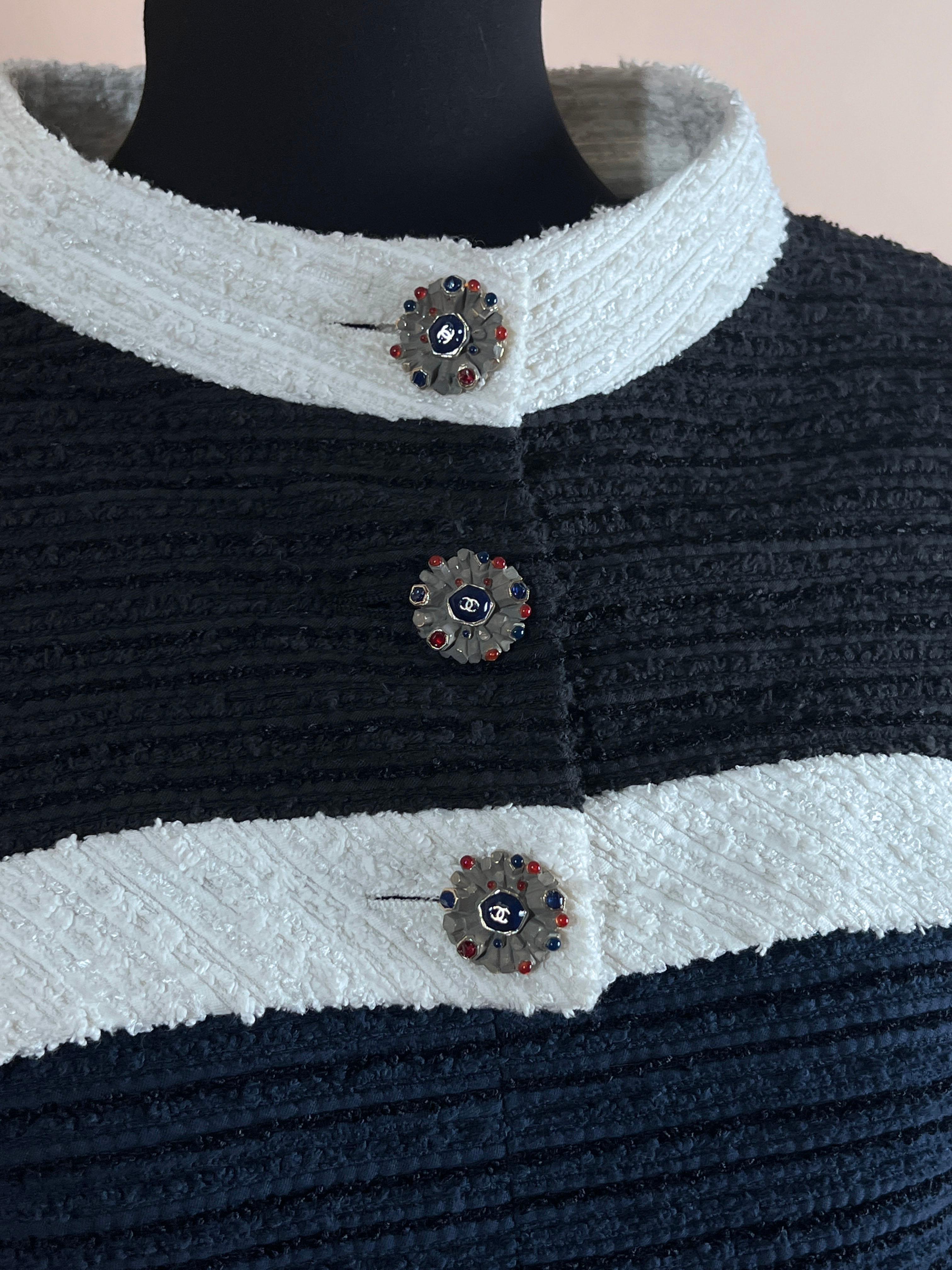 Chanel Runway CC Jewel Buttons Black Tweed Crop Jacket  For Sale 4