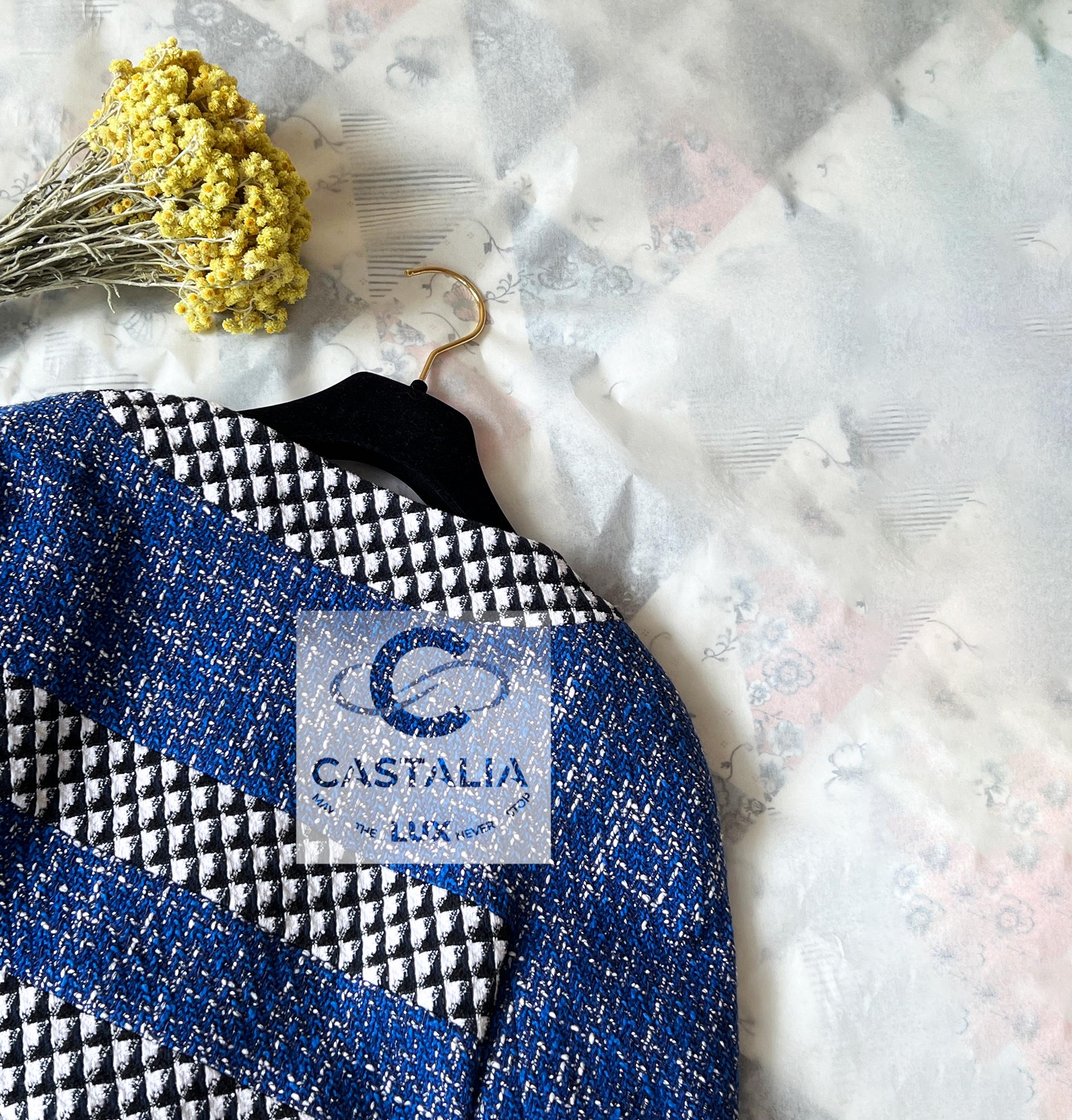 Chanel, giacca in tweed con bottoni di perle, 34 FR in vendita 10