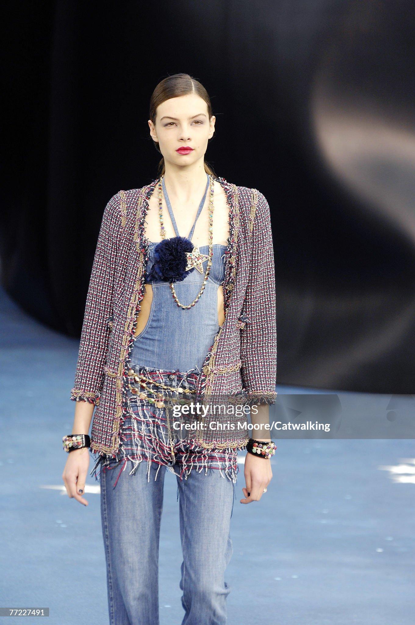 Rarest Chanel blue jeans with tweed accent from Runway of 2008 Spring Collection - as seen on Catwalk!
Size mark 40 FR. Condition: pristine, kept unworn.