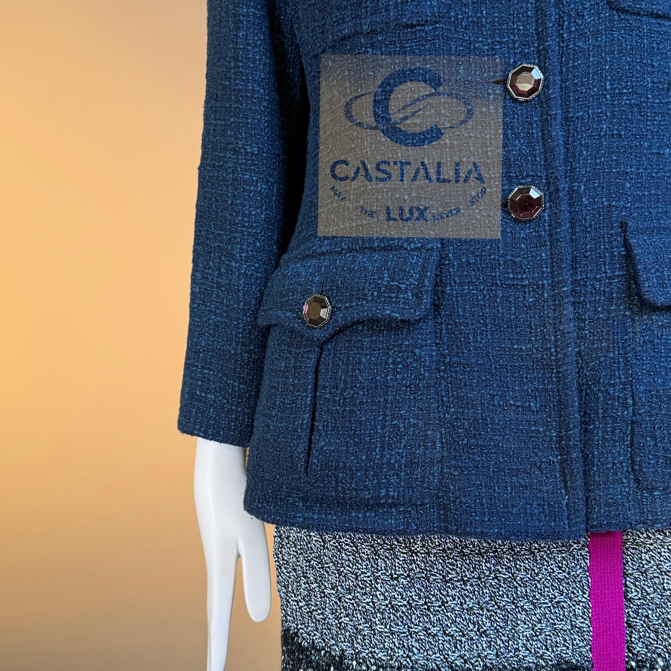 CHANEL Runway Veste en tweed émeraude avec boutons Gripoix 42 FR en vente 8