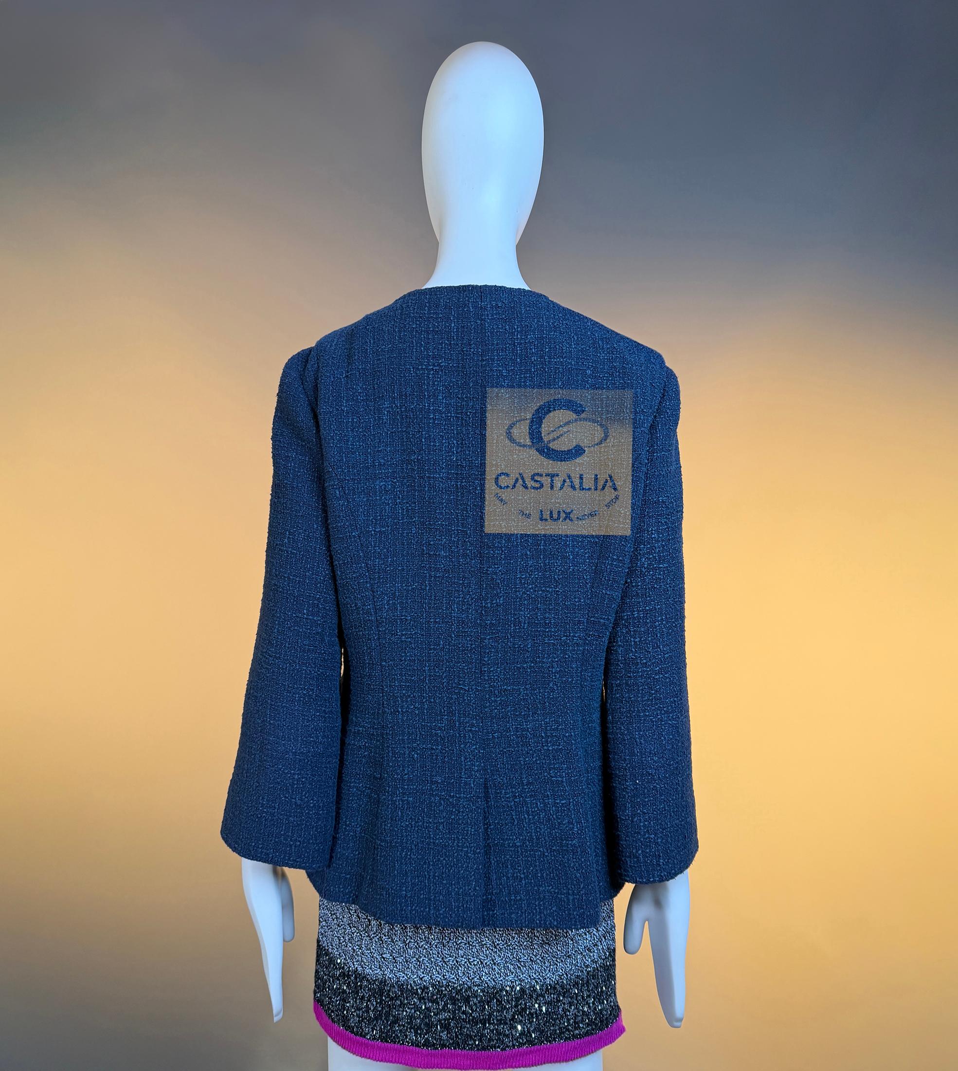 CHANEL Runway Veste en tweed émeraude avec boutons Gripoix 42 FR en vente 12