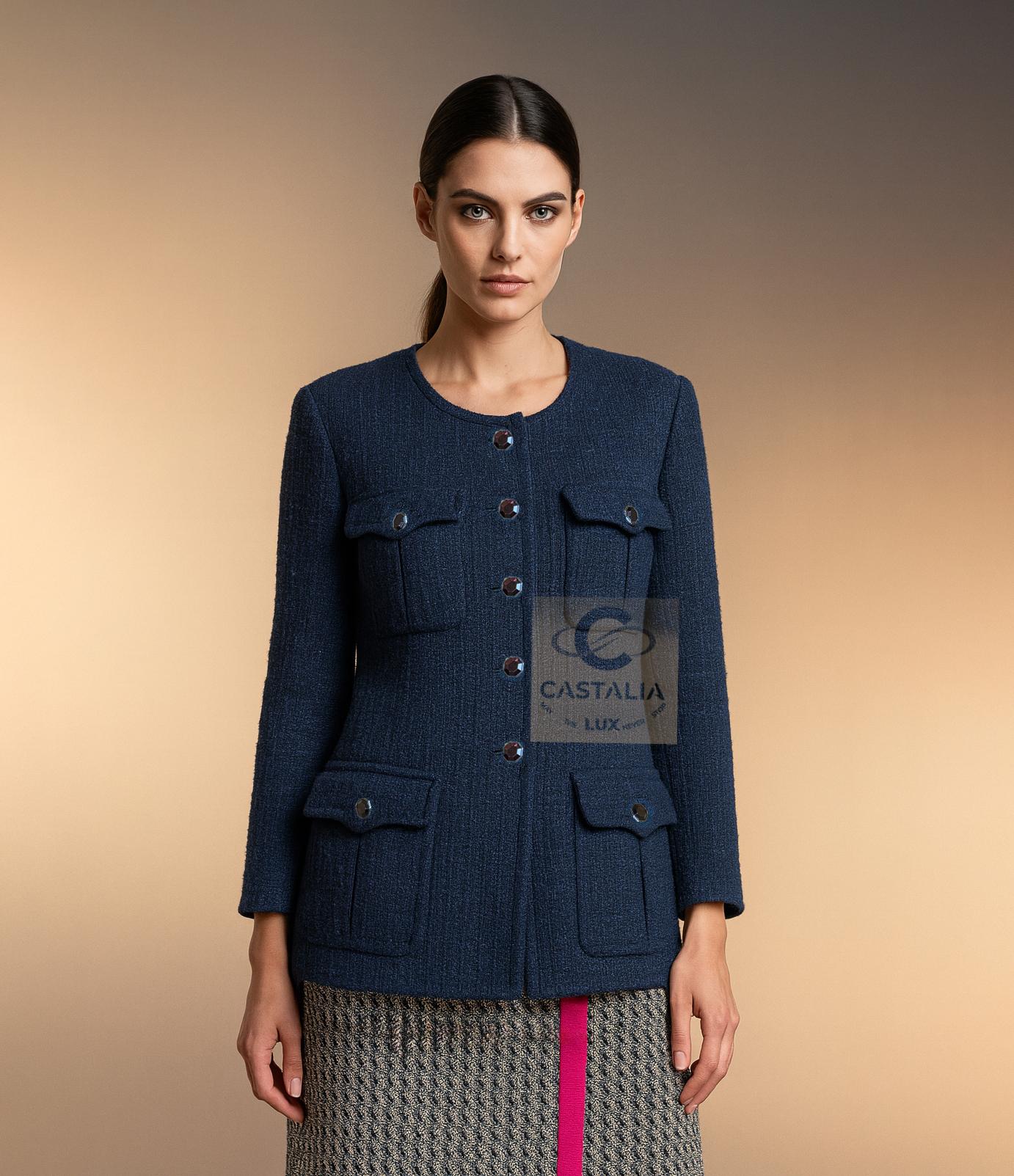 CHANEL Runway Veste en tweed émeraude avec boutons Gripoix 42 FR en vente 3