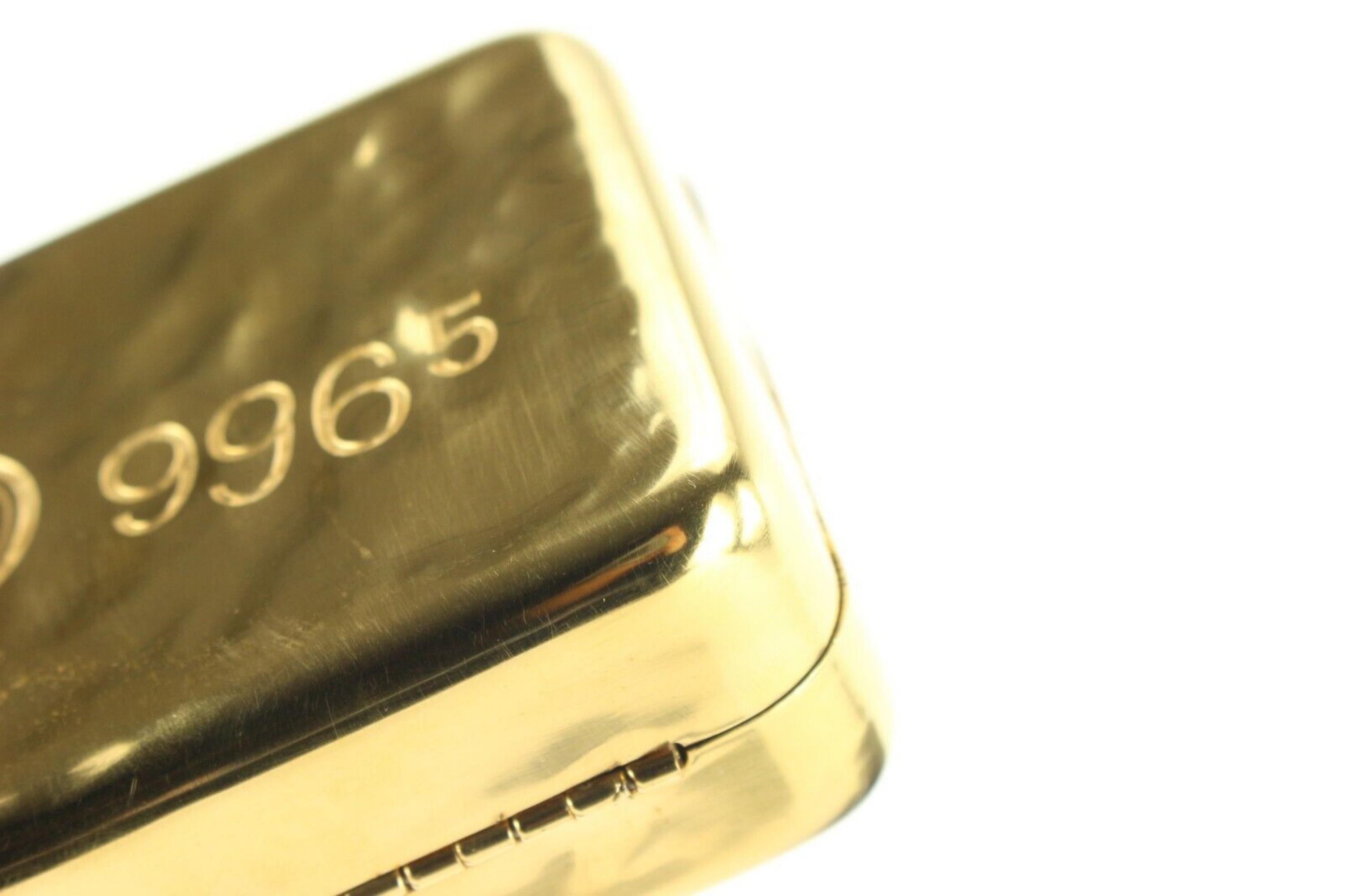 Chanel Runway Hammered Gold Metal Bullion Bar Minaudiere Clutch 1CJ1230 In Excellent Condition In Dix hills, NY