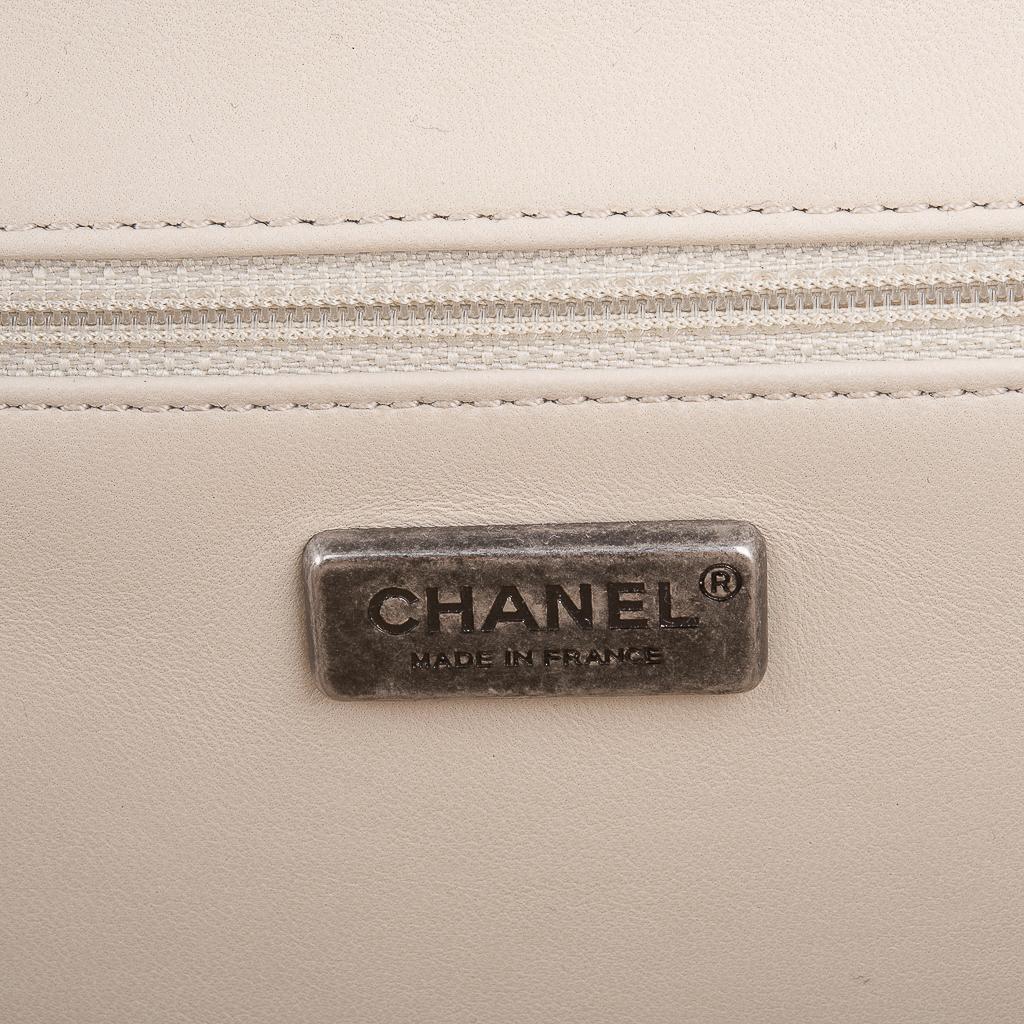 Chanel Runway Limited Edition Dollar Bag Quilted Beaded Embroidered 8