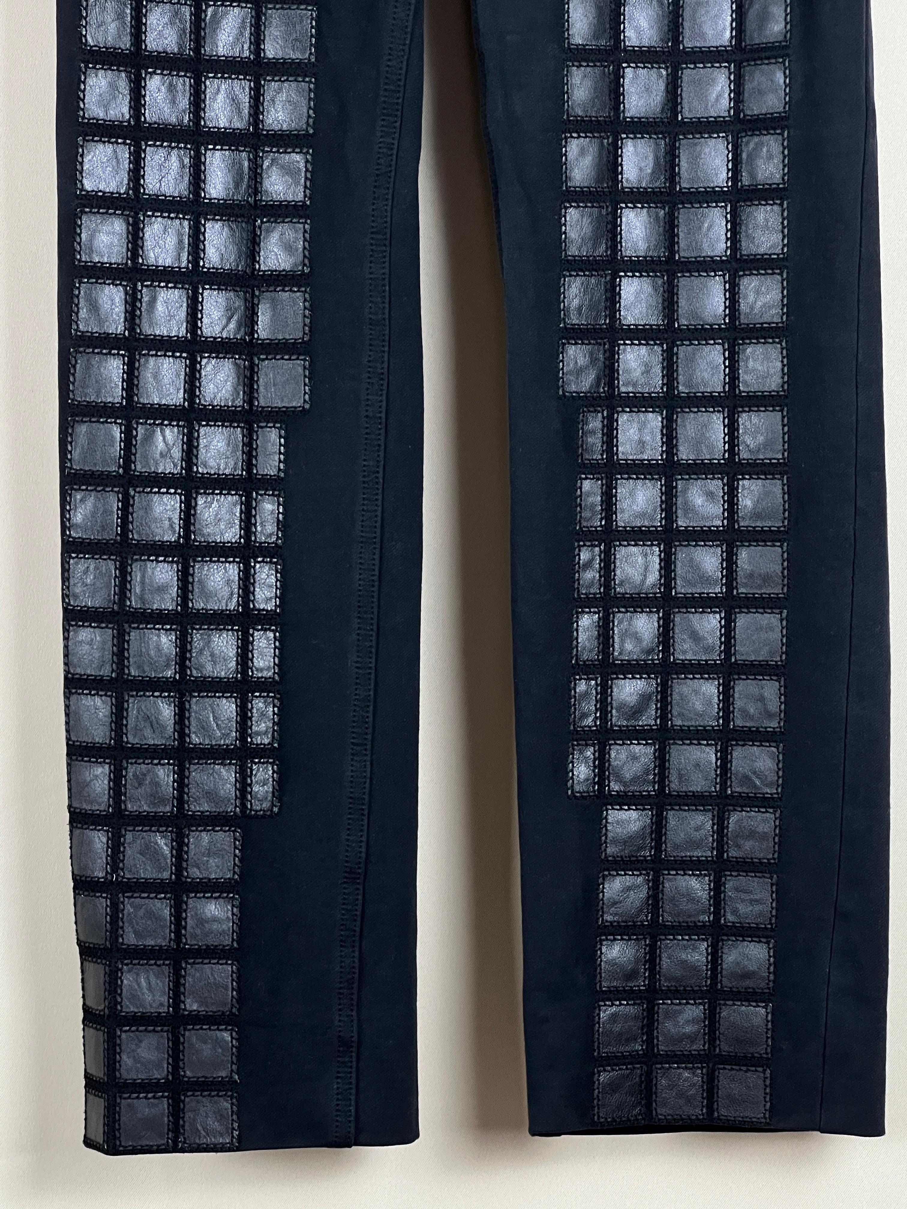 CHANEL Pasarela París / Byzance CC Pantalones Logo Mosaico 44 FR en venta 3