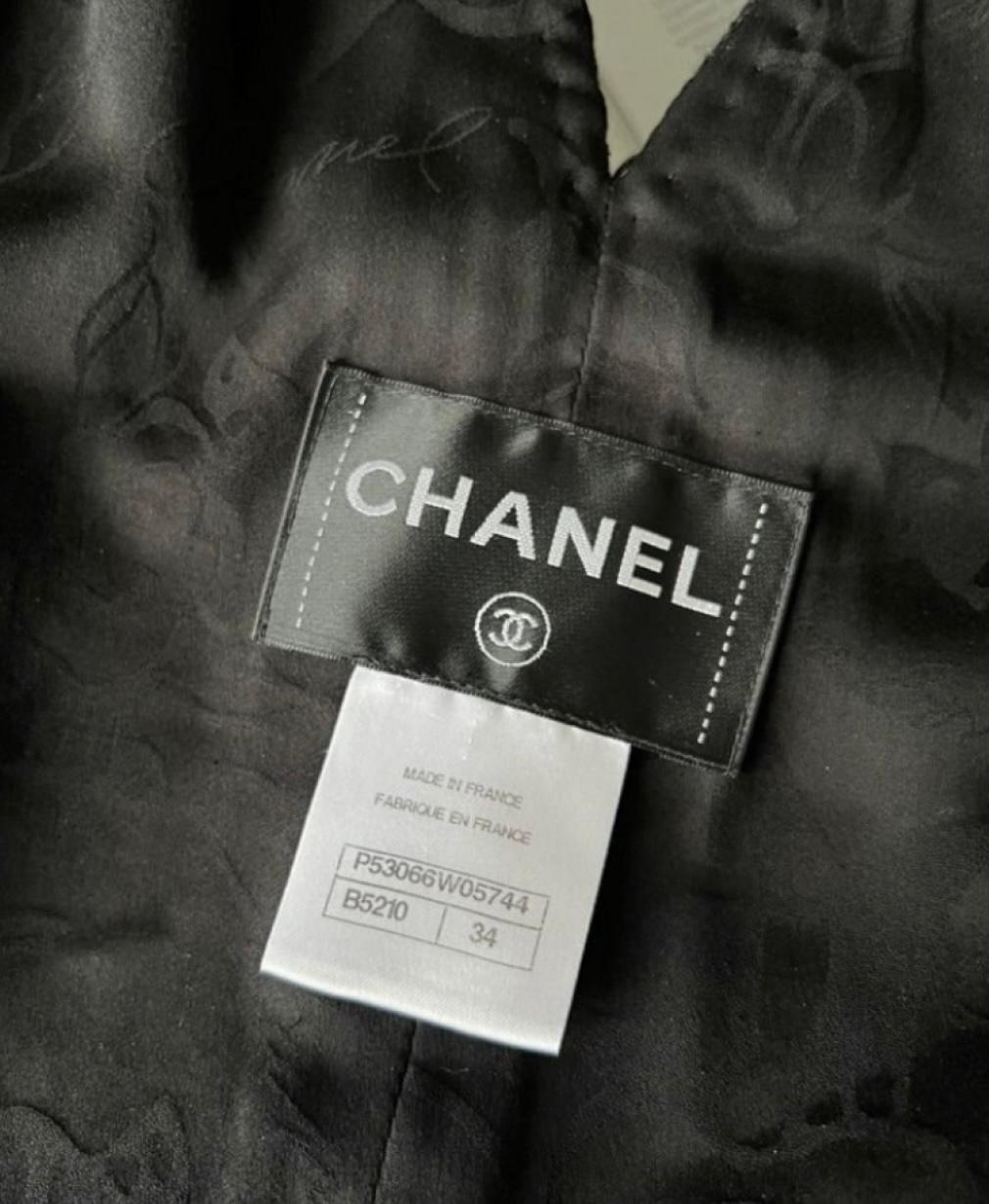 Chanel Runway Paris / Seoul Black Tweed Jacket For Sale 6