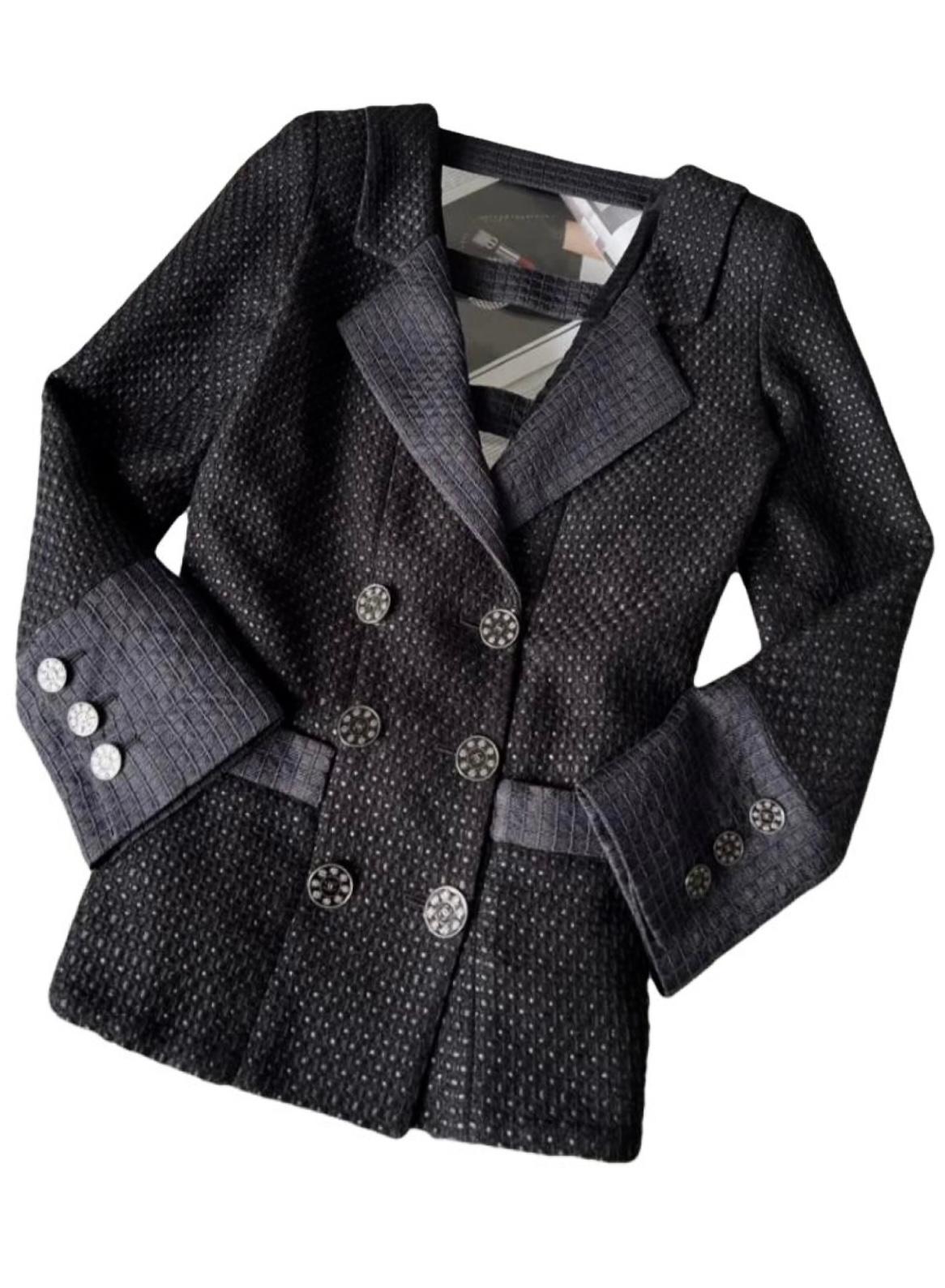 Women's or Men's Chanel Runway Paris / Seoul Black Tweed Jacket For Sale
