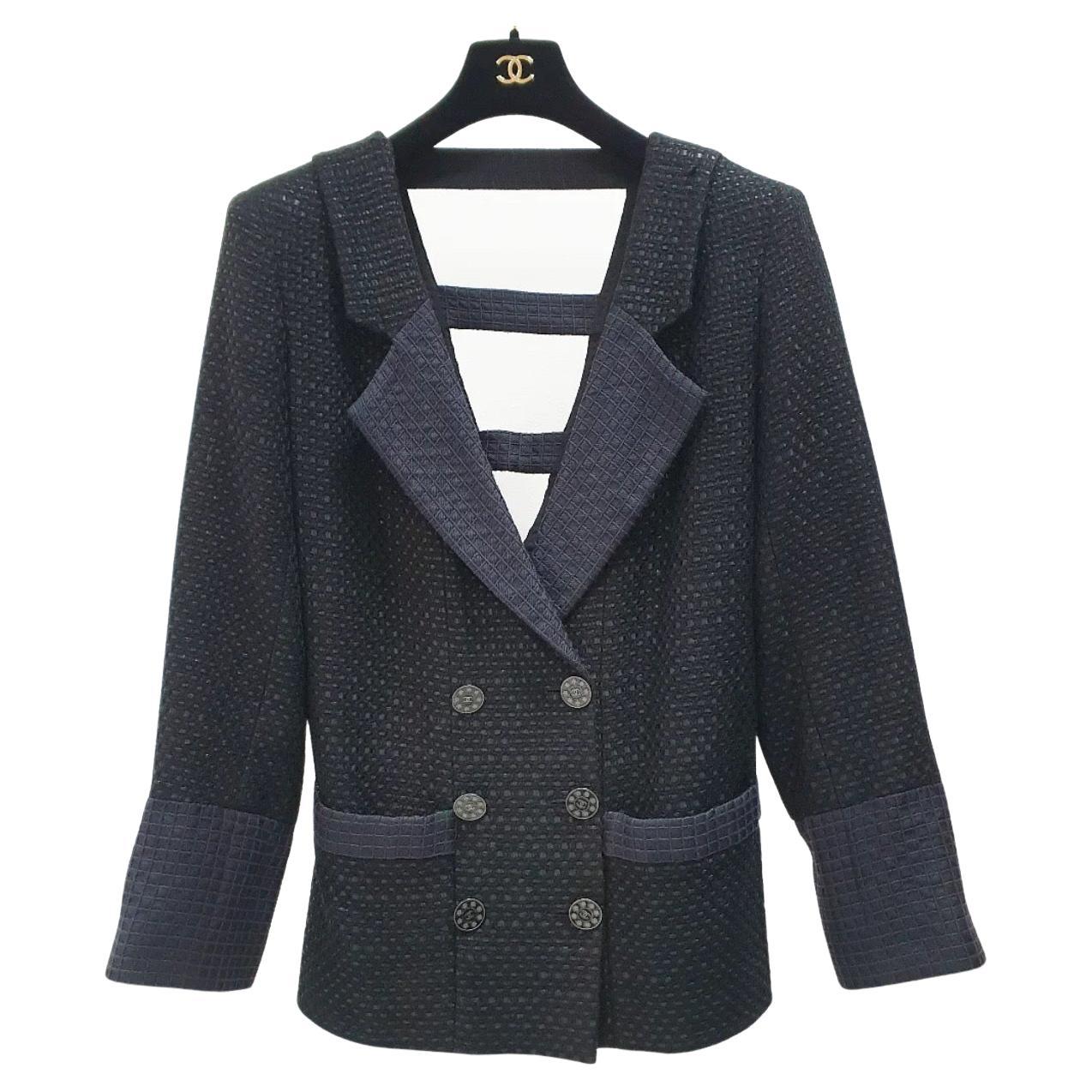 Chanel Runway Paris Seoul Veste en tweed noir, Taille 48 FR en vente
