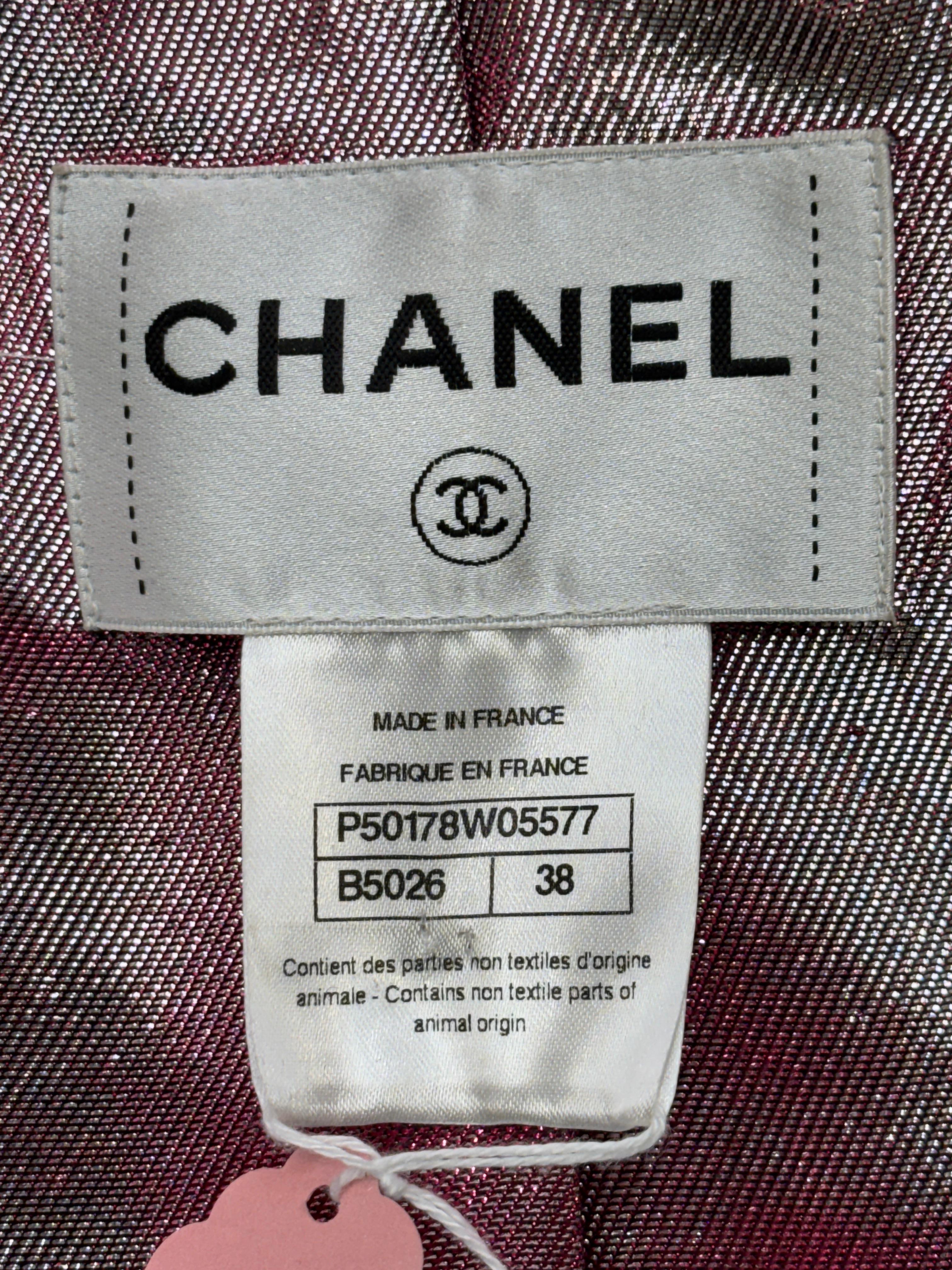 Chanel Laufsteg Supermarket Fantasy Tweed-Jacke/ Größe 38 im Angebot 7