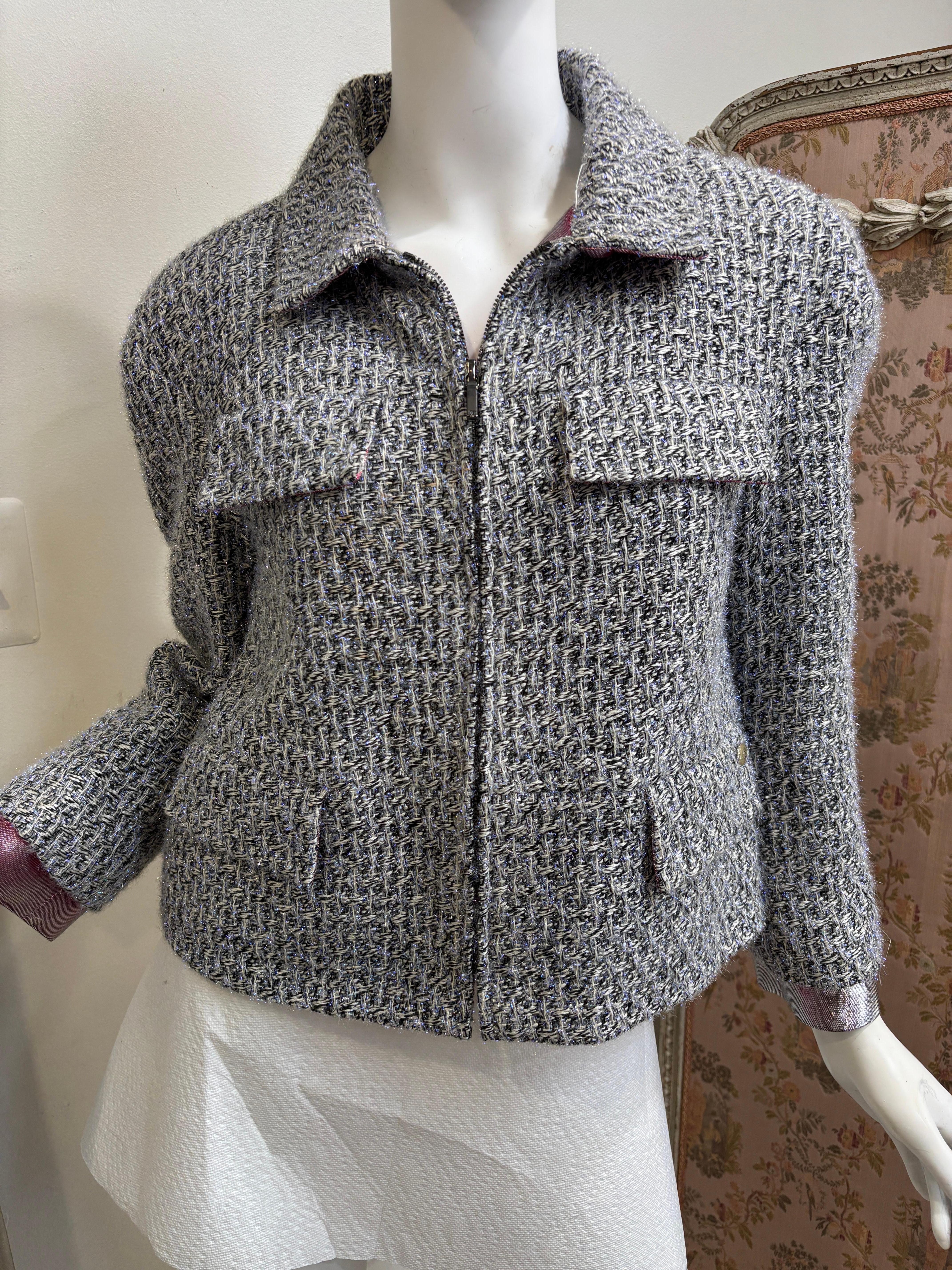 Chanel Laufsteg Supermarket Fantasy Tweed-Jacke/ Größe 38 (Grau) im Angebot
